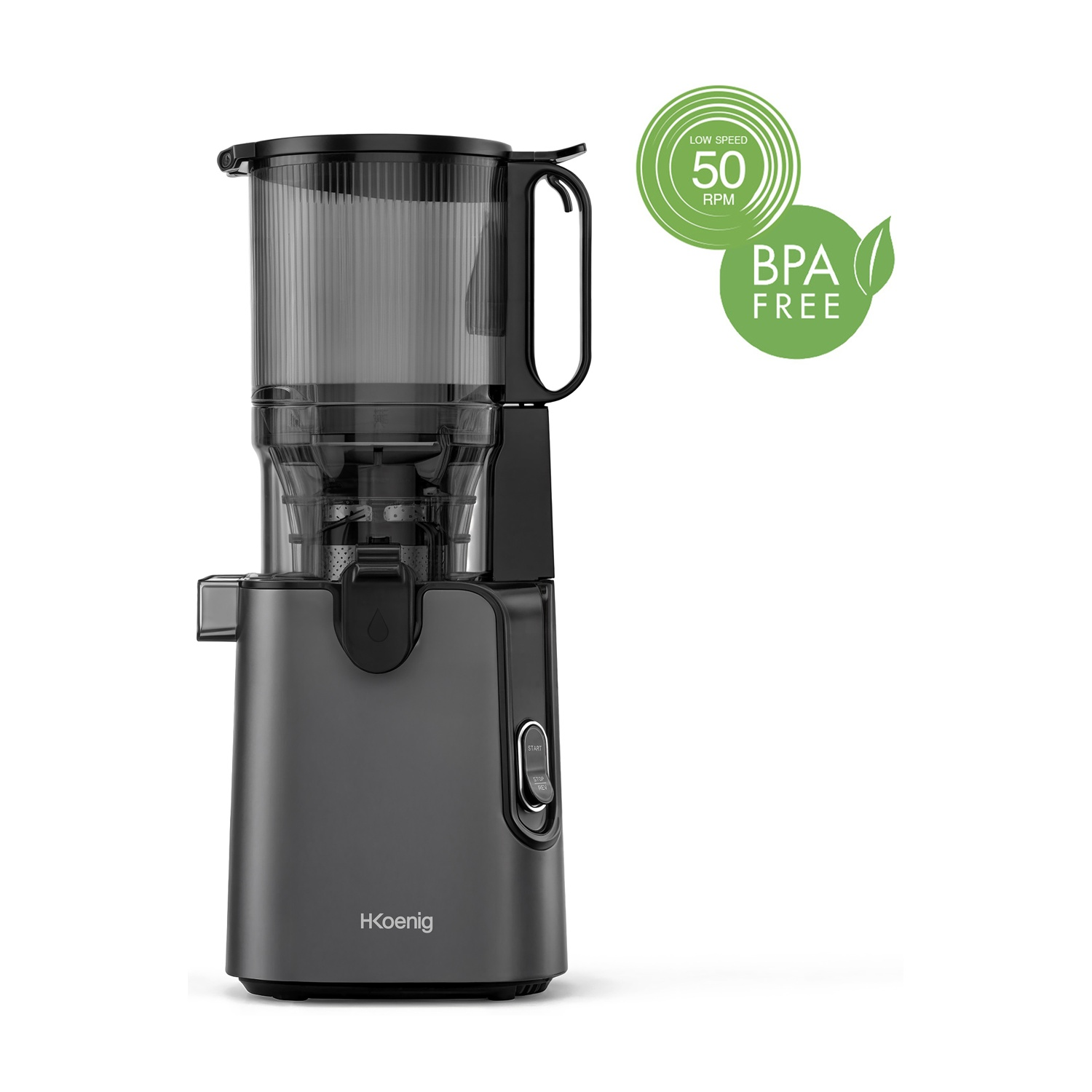 Un estrattore di succo HKoenig nero e grigio con un contenitore trasparente. A destra c'è un'etichetta verde senza BPA.