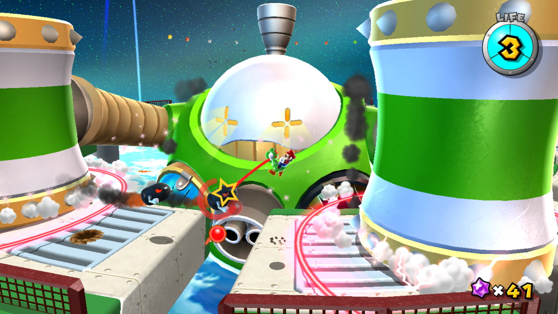 Mario ve Yoshi fütüristik bir ortamda uçuyor. Büyük yeşil yapılar ve mekanik bir düşman mevcut. Sahne uzayda geçiyor.