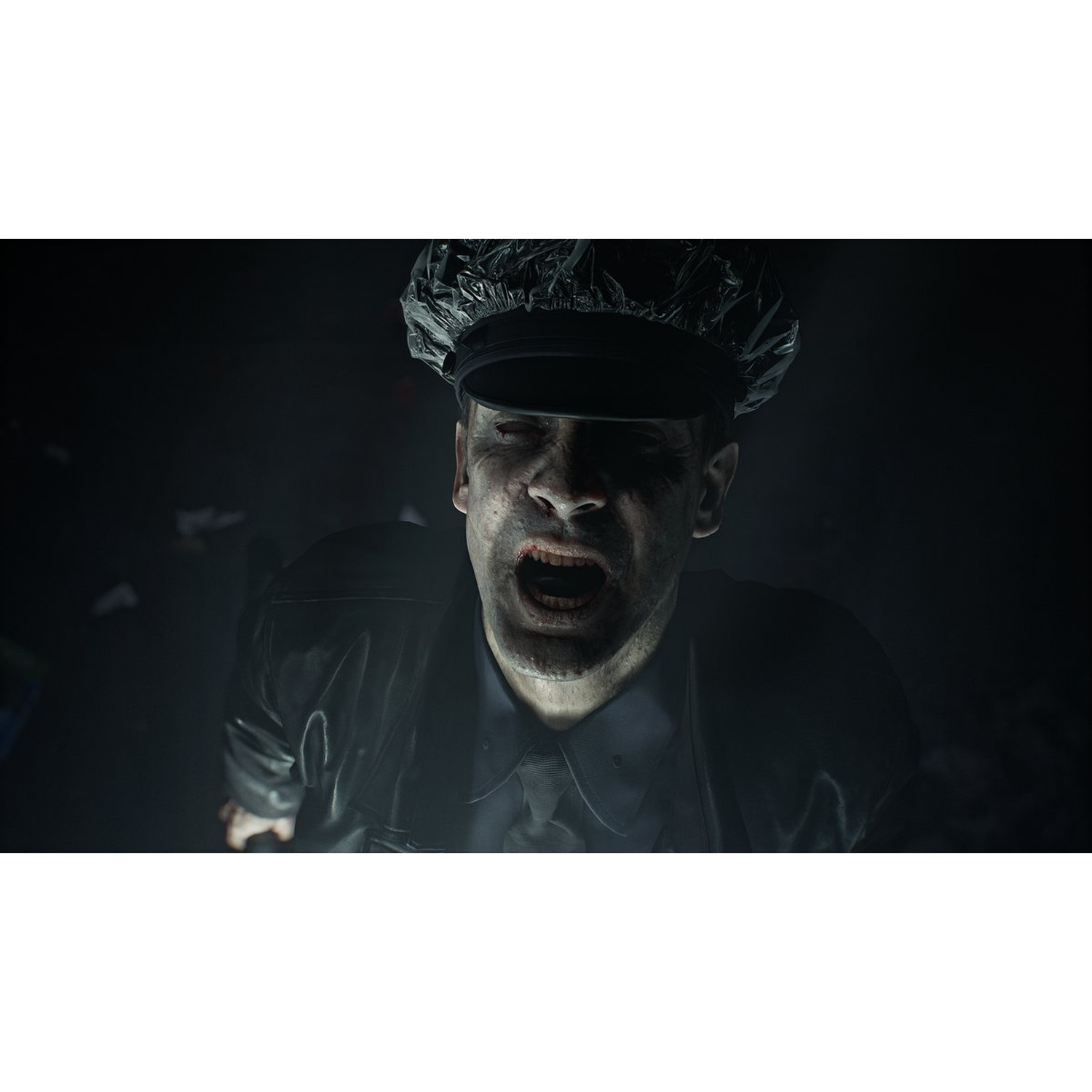 Een zombie-achtig figuur met een vies gezicht en open mond. Hij draagt een hoed en jas. Donkere achtergrond.