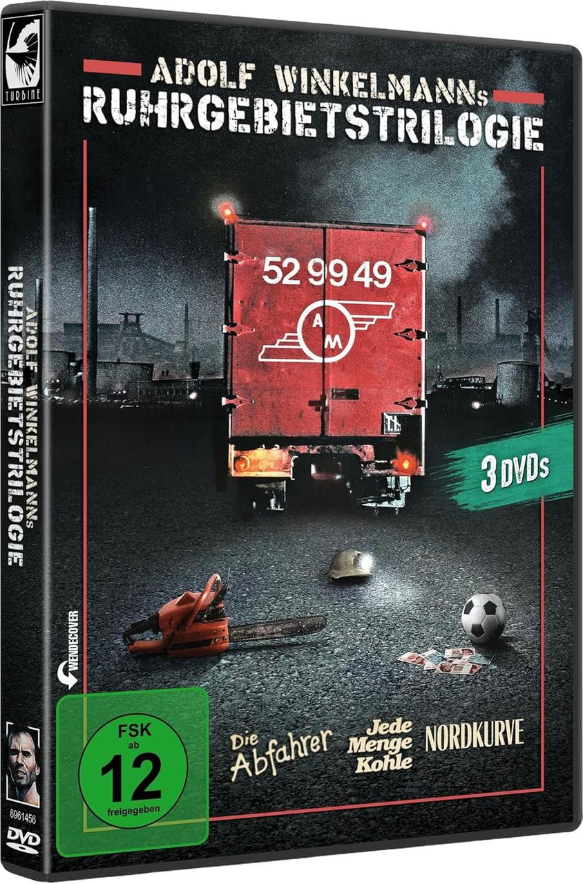 DVD-Cover. Roter LKW, Kettensäge, Fußball und Industrie-Hintergrund. Text: Adolf Winkelmanns Ruhrgebietstrilogie.
