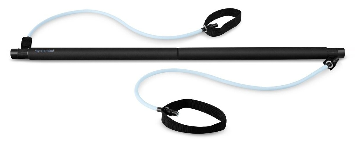 Czarny drążek do ćwiczeń z niebieskimi taśmami i czarnymi uchwytami na białym tle. Drążek ma napis 'Spokey'.