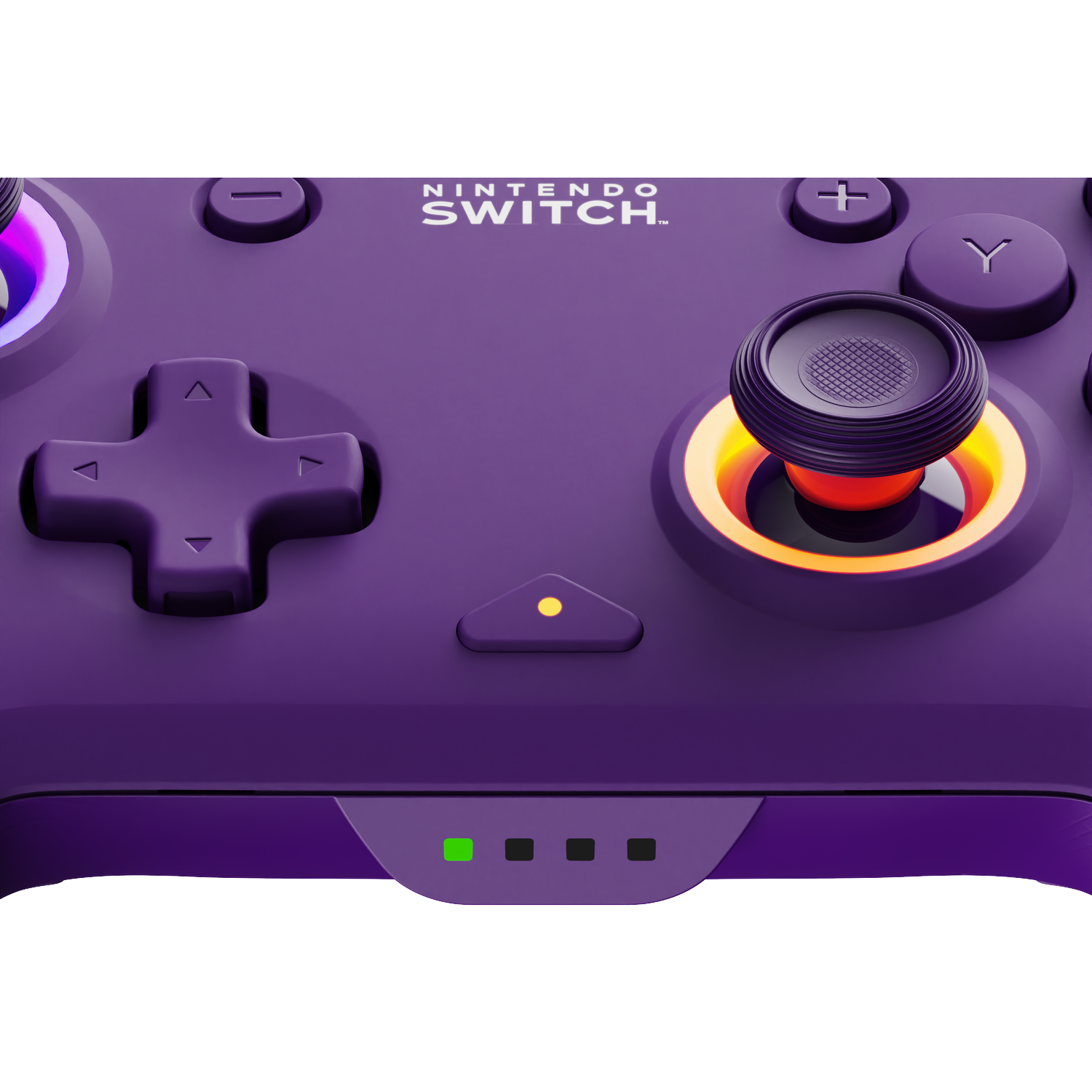 Close-up van een paarse Nintendo Switch-controller. Voorzien van knoppen, joysticks en het Nintendo Switch-logo. Groen lampje brandt.