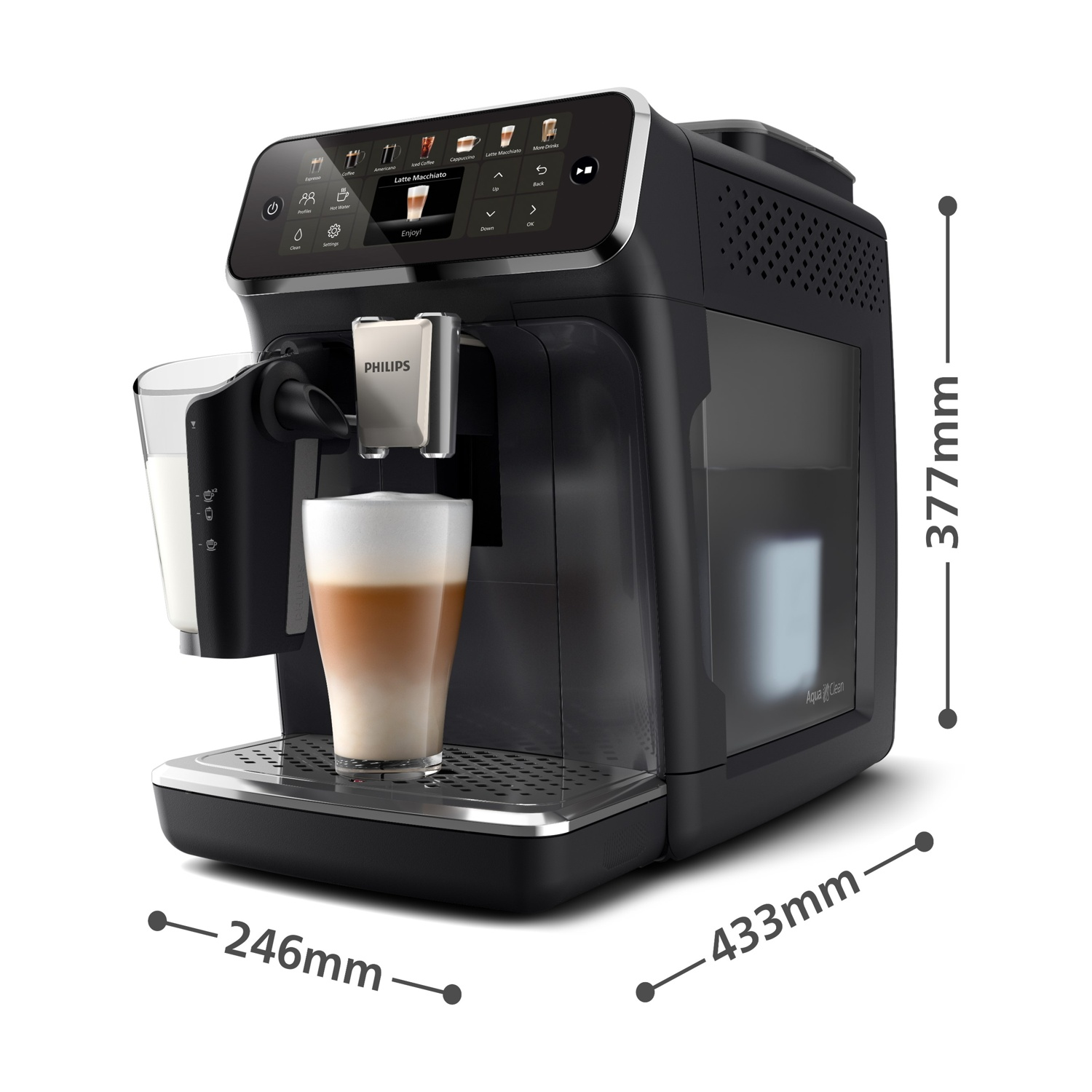Una macchina per espresso Philips nera con un bicchiere di latte macchiato. Dimensioni: 377 mm altezza, 433 mm larghezza e 246 mm profondità.