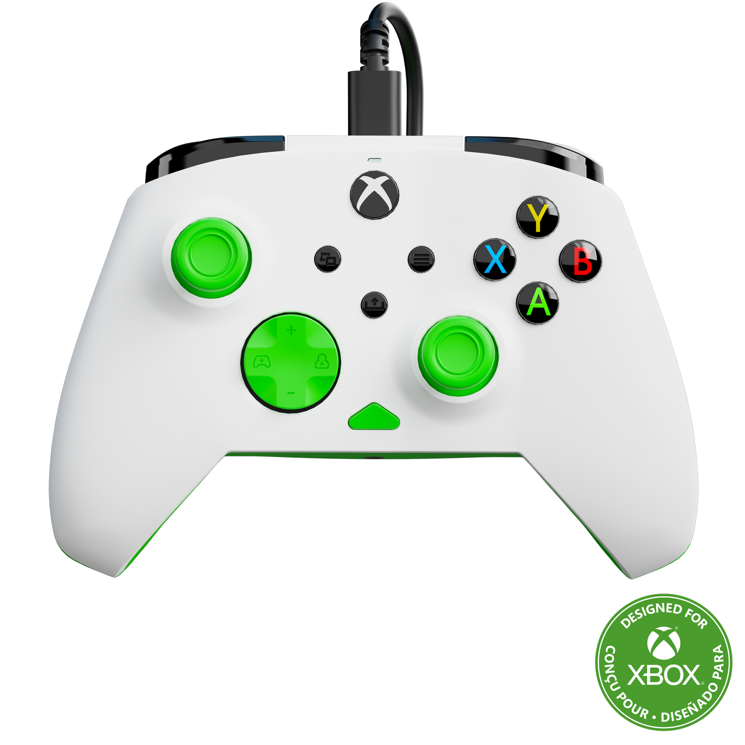 Mando Xbox blanco con detalles verdes. Tiene botones A, B, X, Y. Cable negro. Logo Xbox arriba y abajo.