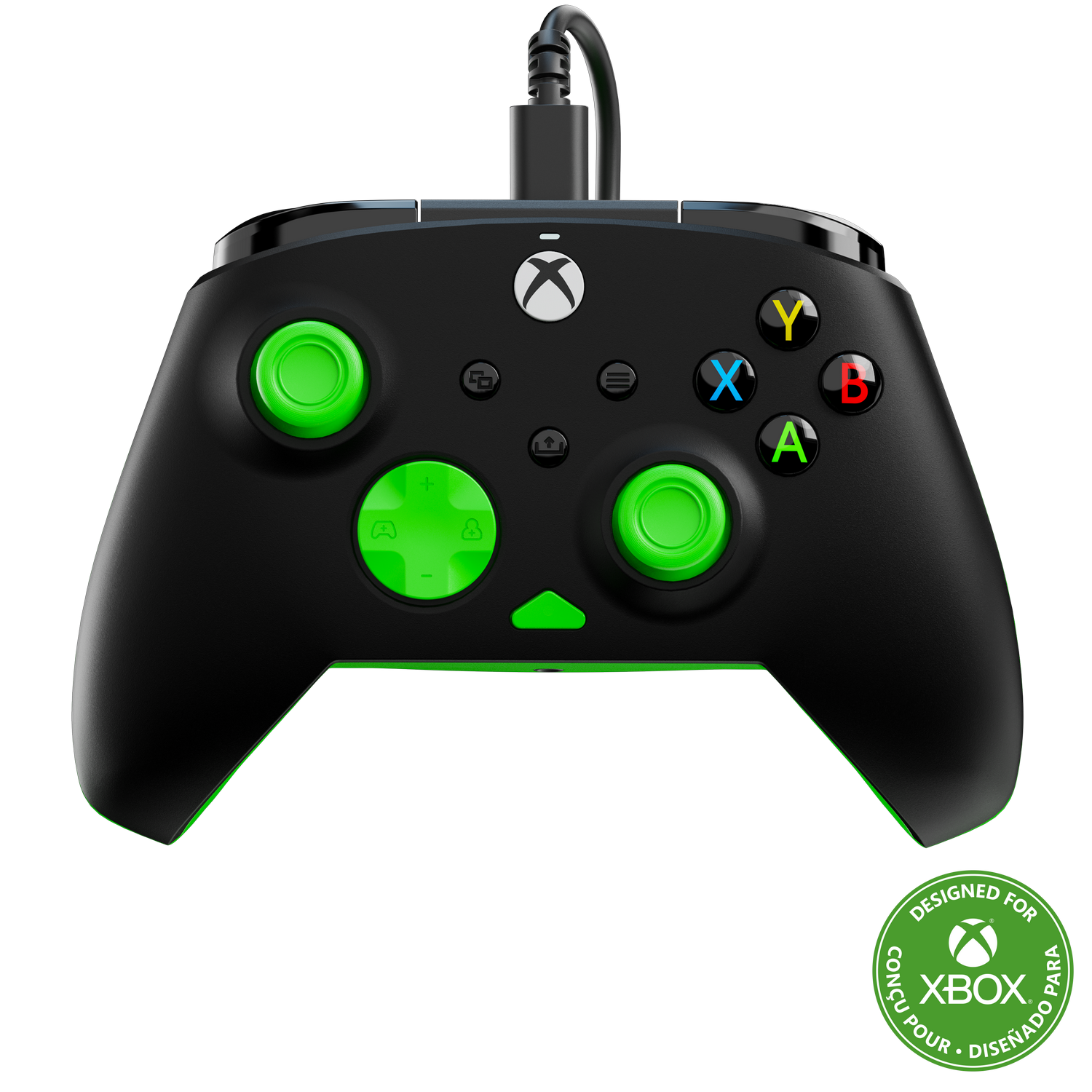 Controlador Xbox negro con detalles y botones verdes. El controlador está conectado por un cable negro. Logotipo de Xbox presente.