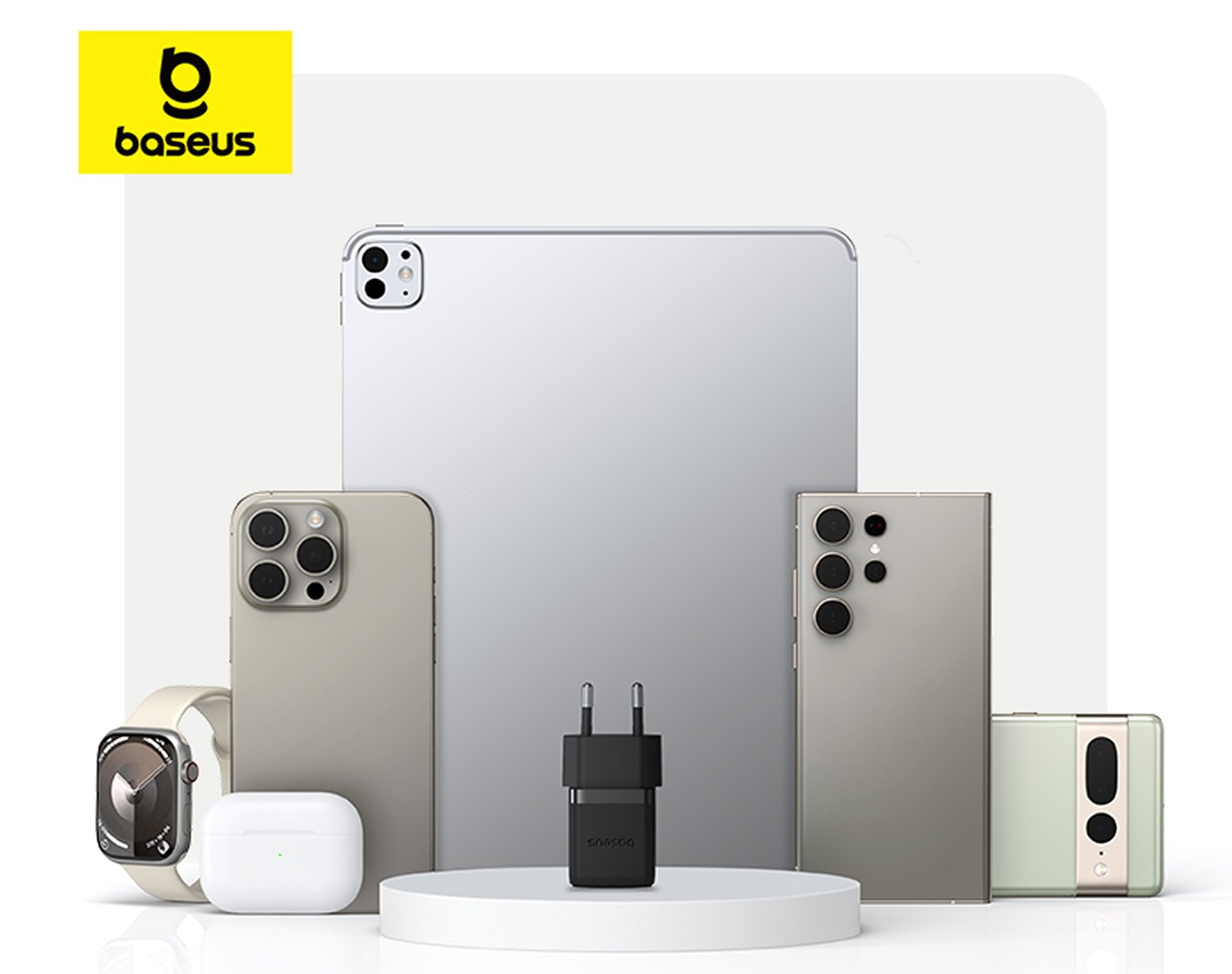 Productos Baseus: iPad, teléfonos, reloj, auriculares, cargador en plataforma blanca. Fondo blanco y gris.
