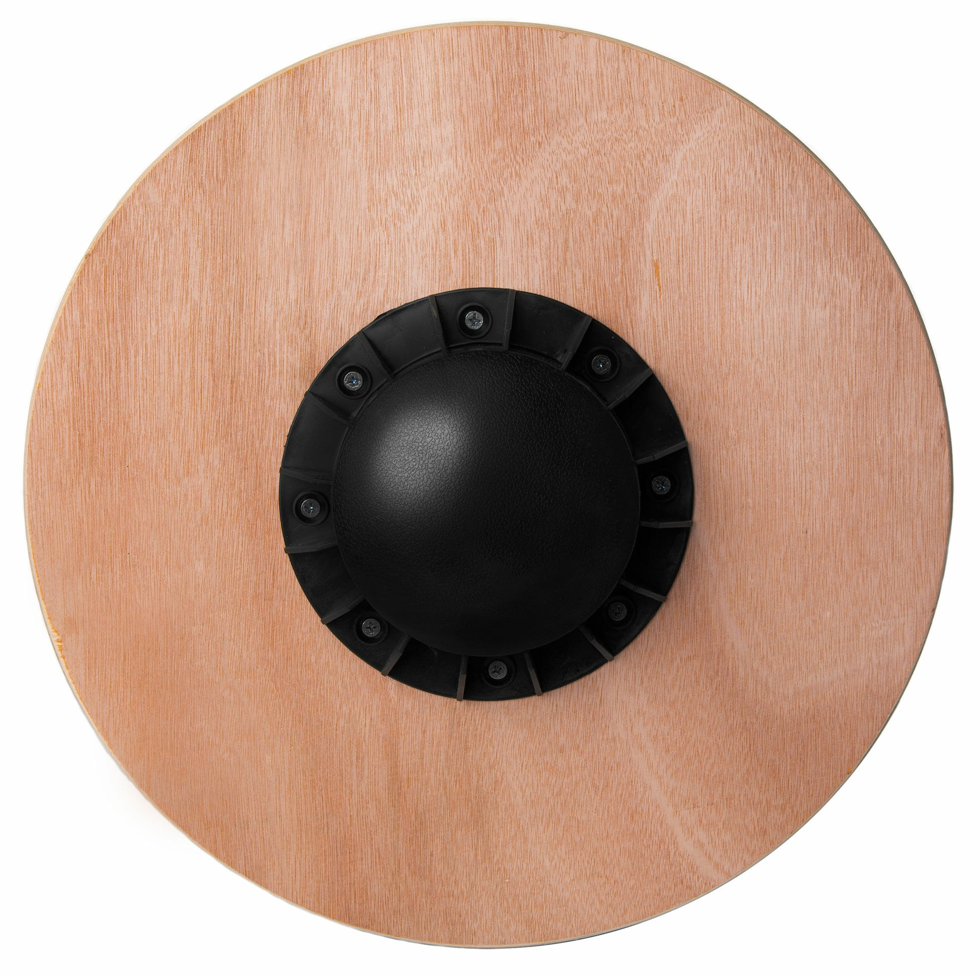 Drewniany dysk z czarnym plastikowym elementem środkowym. Śruby trzymają środek. Tło jest białe.