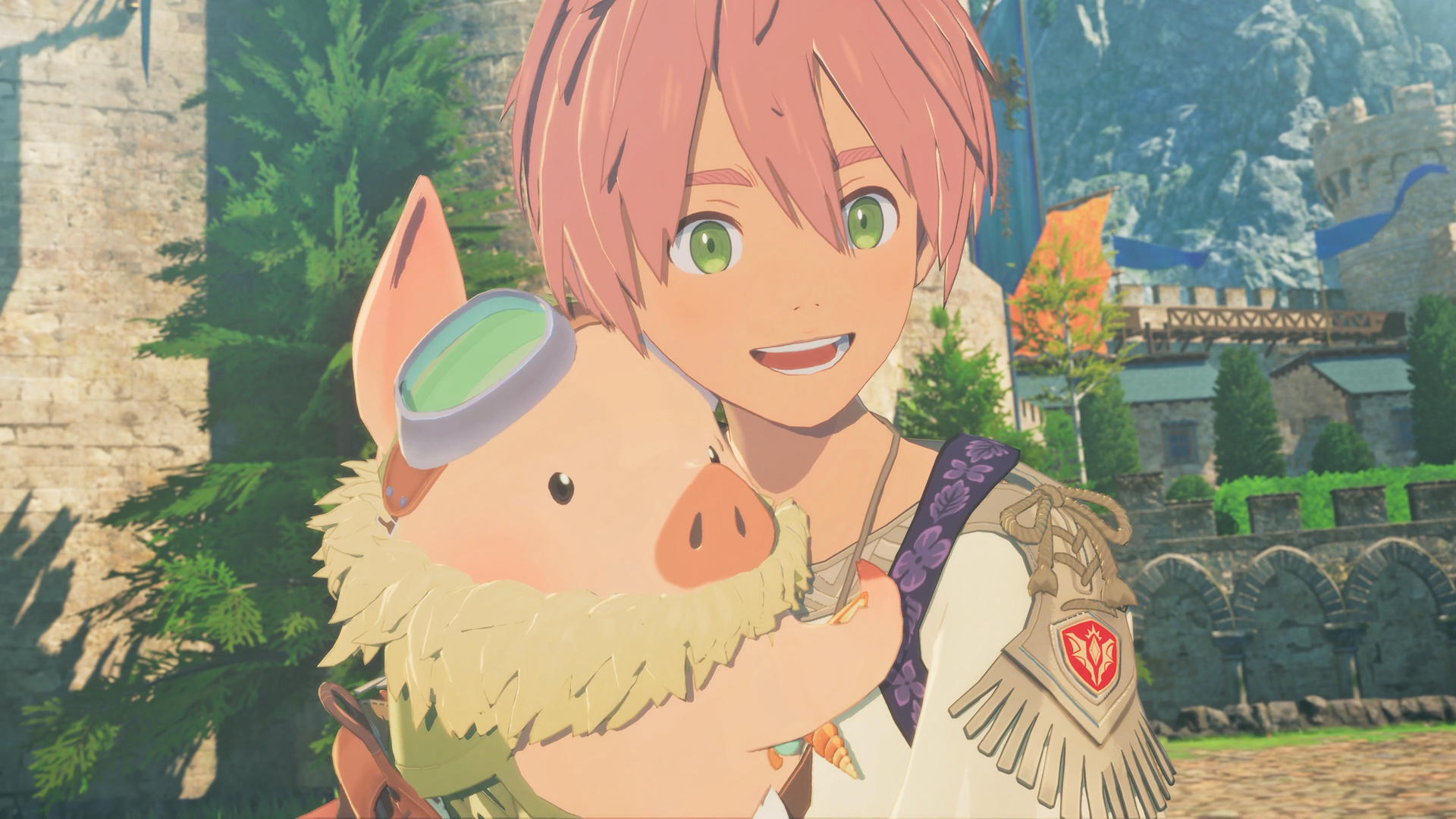 Ein lächelnder Junge mit rosa Haaren umarmt ein schweineähnliches Wesen. Der Hintergrund umfasst eine Burg, Bäume und einen Berg.