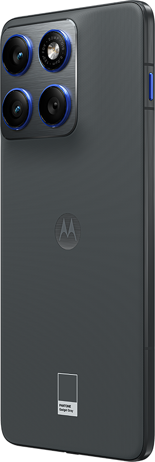 Egy szürke okostelefon kék kamera gyűrűkkel. Motorola logó és Pantone Gadget Gray címke található rajta.