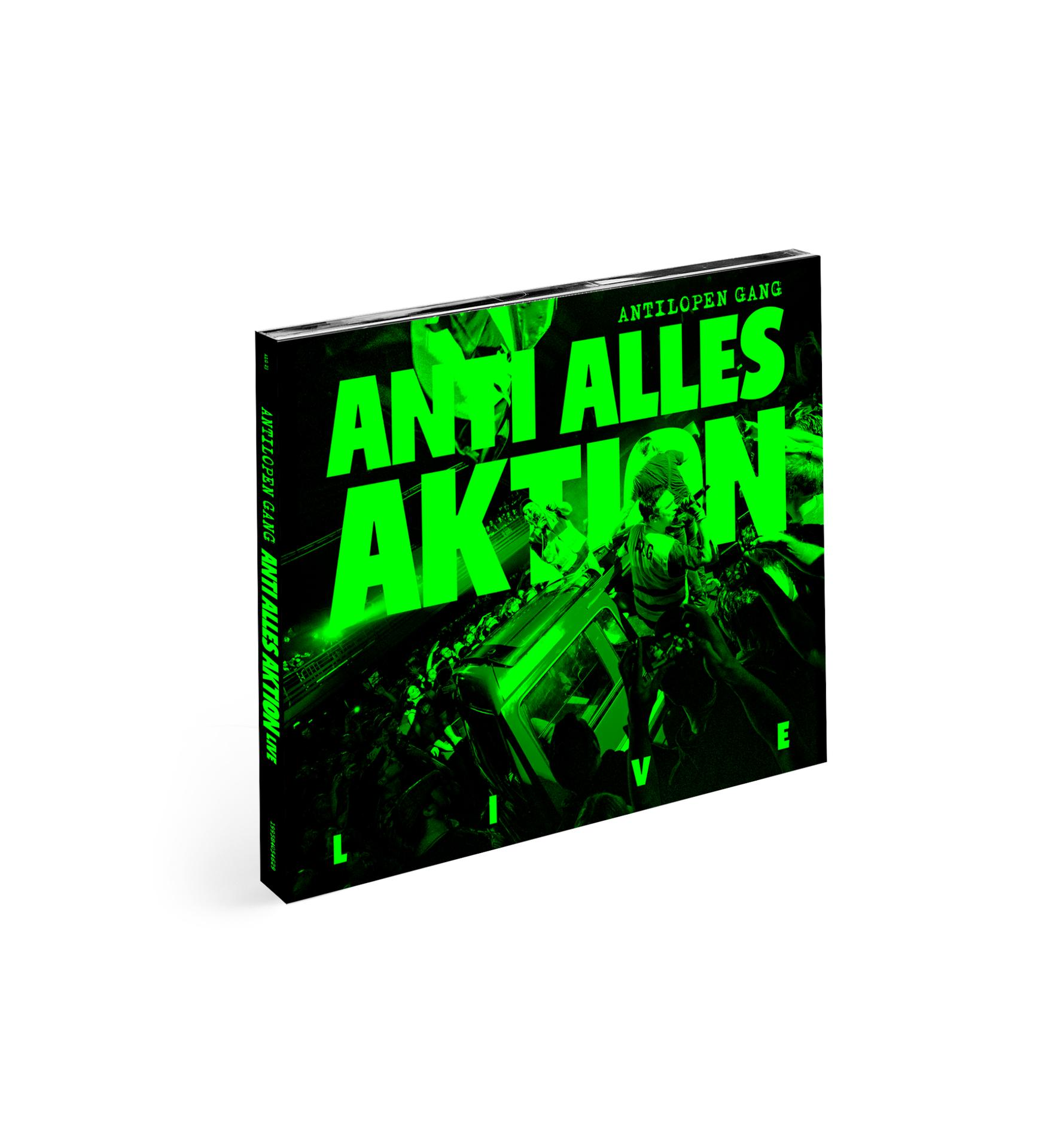 Albumcover: 'ANTILOPEN GANG ANTI ALLES AKTION LIVE' in Grün. Im Hintergrund sind eine Menschenmenge und ein Auto zu sehen. Schwarzer Hintergrund.