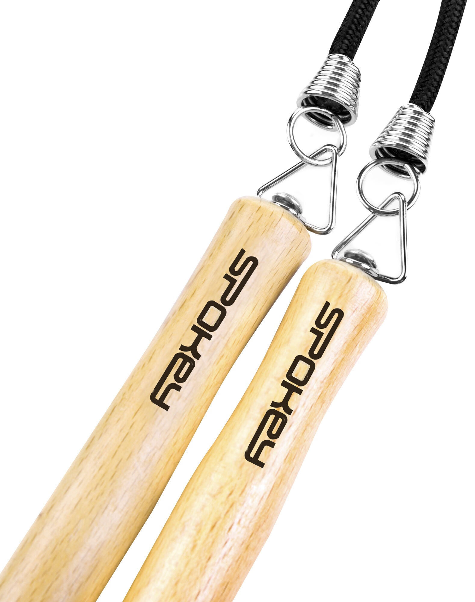 Dwa drewniane uchwyty do skakanki z napisem SPOKEY. Czarny sznur i metalowe detale.