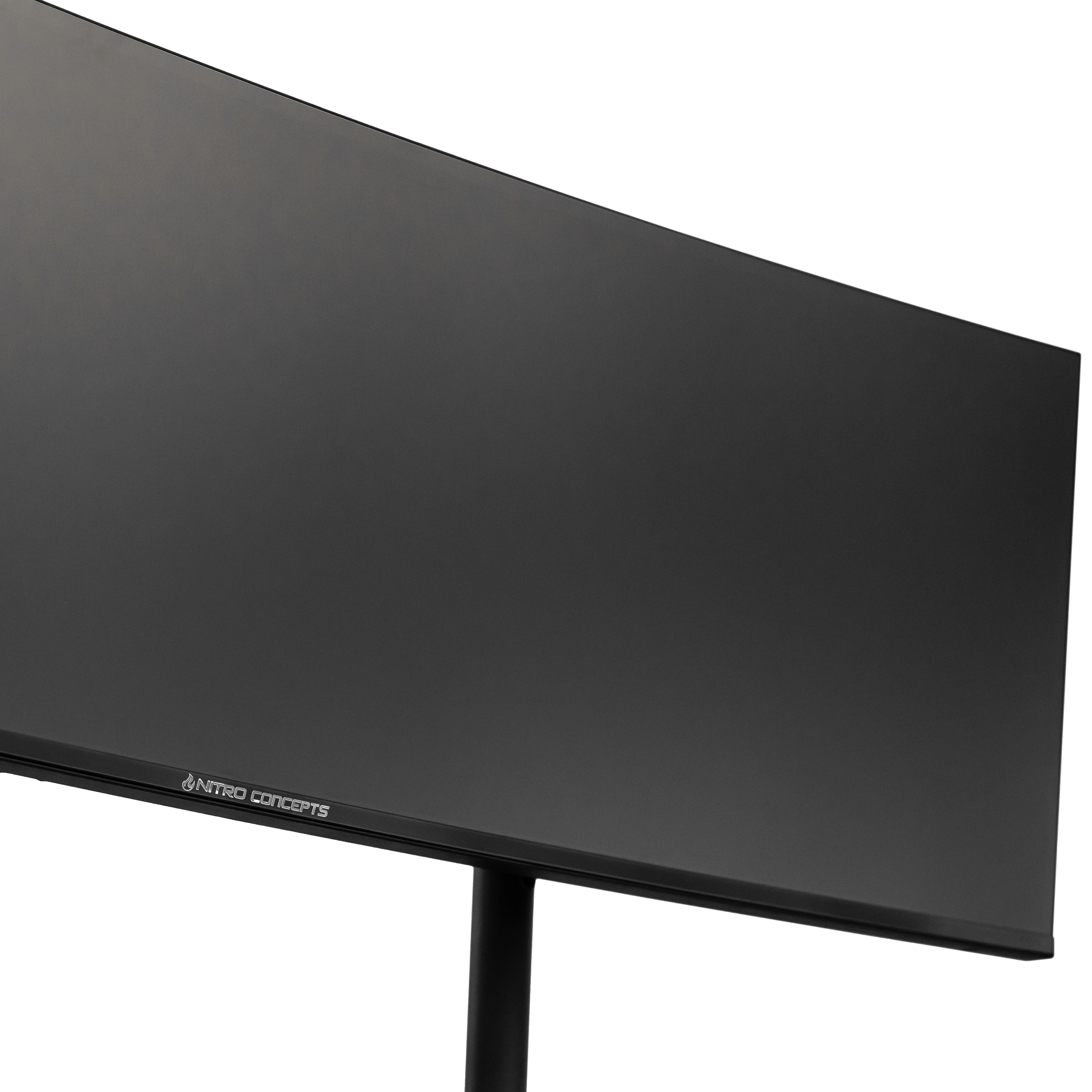 Ein schwarzer Computermonitor mit dem Markennamen "NITRO CONCEPTS". Der Hintergrund ist weiß.