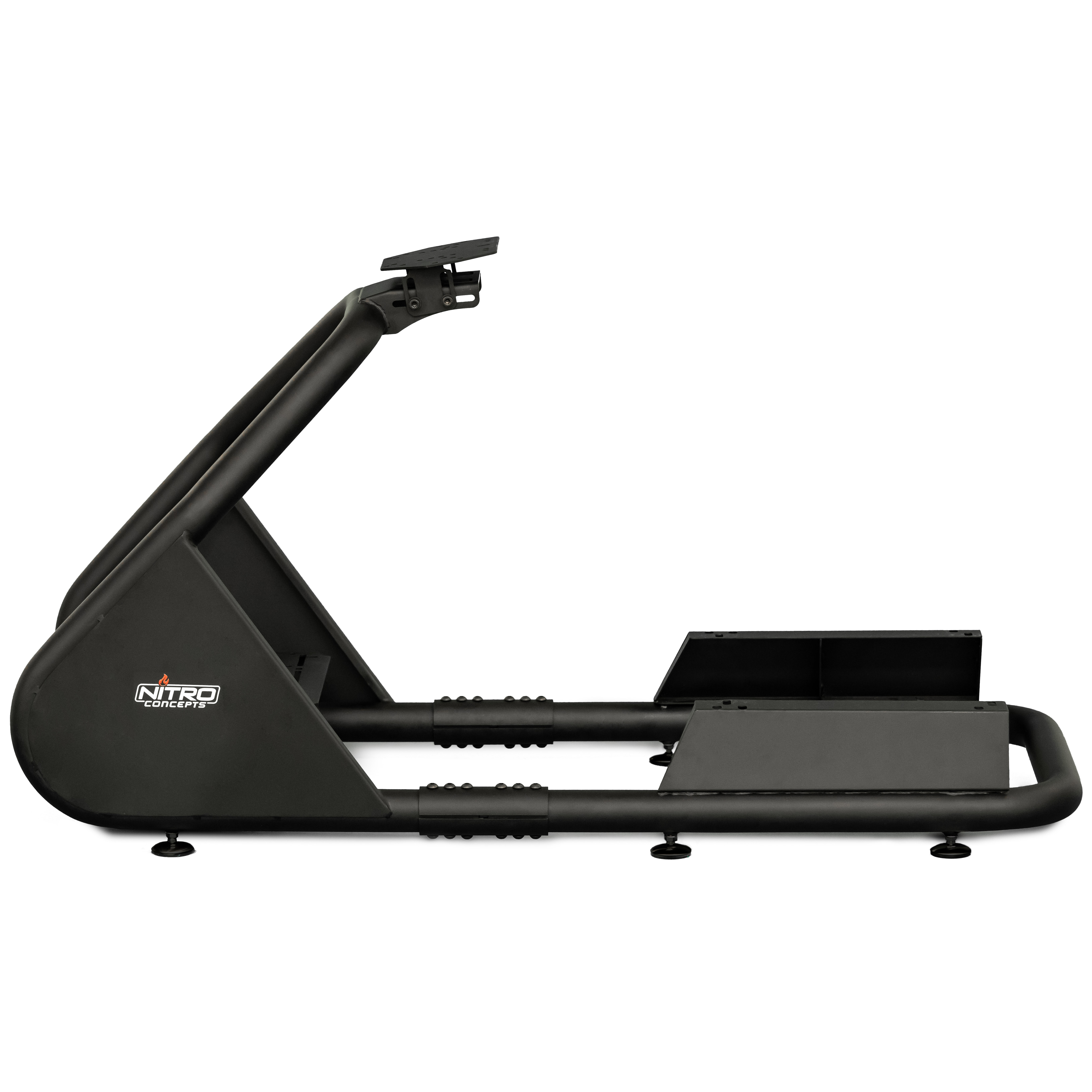 Schwarzer Nitro Concepts Gaming-Sitzrahmen. Er hat eine Basis, einen Rahmen und eine Oberseite für einen Monitor.
