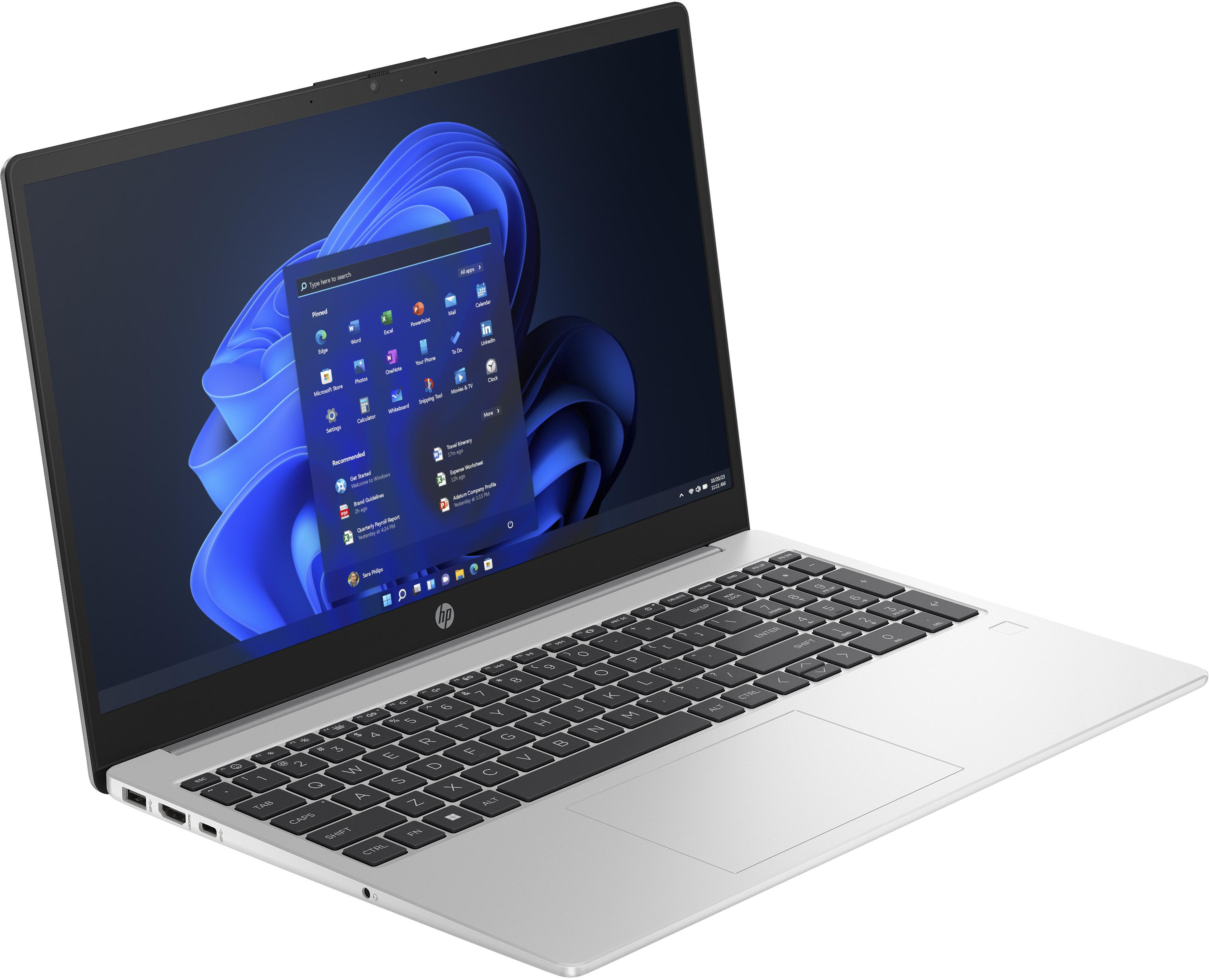 Silberner Laptop geöffnet, Windows-Oberfläche, Tastatur sichtbar, vor weißem Hintergrund.