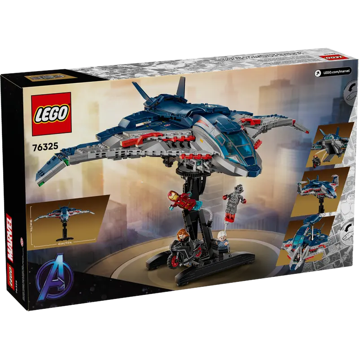 Lego-setdoos. Een blauwe en grijze jet staat op een standaard, met beeldjes van Iron Man en anderen. De doos heeft het Lego-logo.