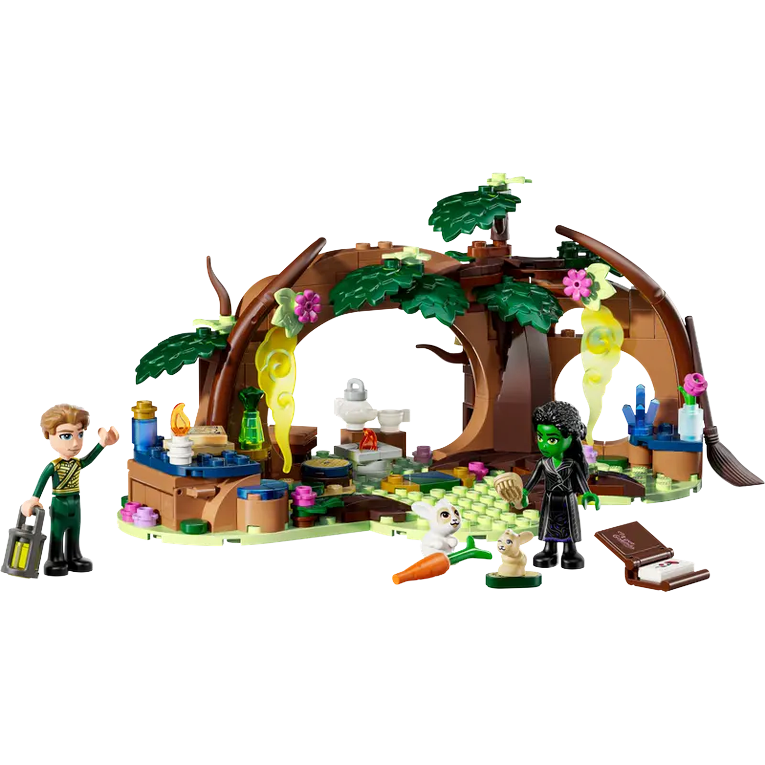Ensemble Lego avec personnages, lapins, un livre et une structure d'arbre. Les personnages incluent un garçon avec une lanterne et une sorcière verte.