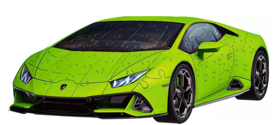 Ein grüner Lamborghini Huracan Puzzle. Das Auto besteht aus Puzzleteilen. Schwarze Reifen und Fenster. Weißer Hintergrund.