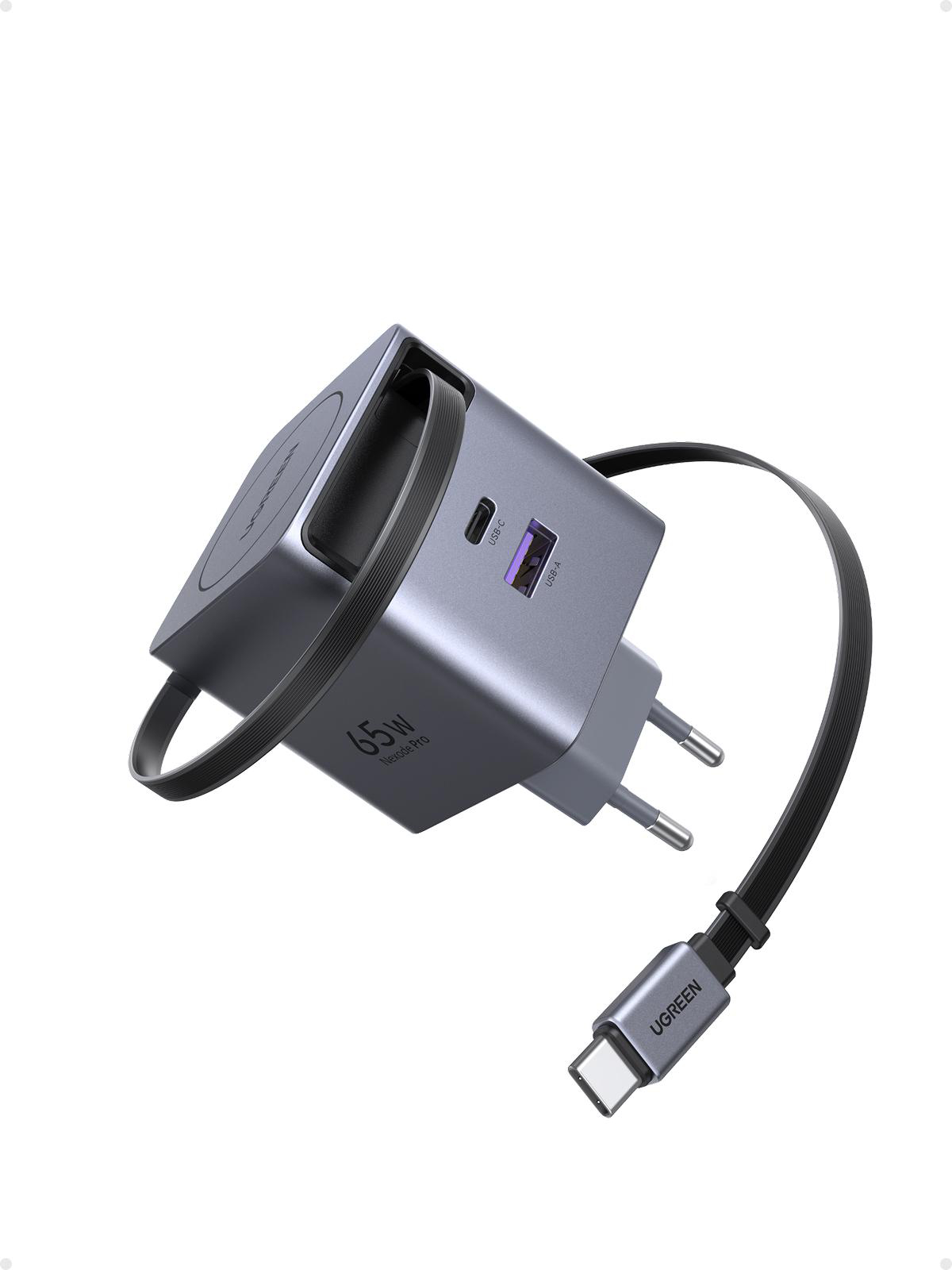 Ein graues UGREEN 65W-Ladegerät mit einem USB-C-Kabel. Es hat einen faltbaren Stecker und einen USB-C- und USB-A-Anschluss. Das Kabel ist schwarz.