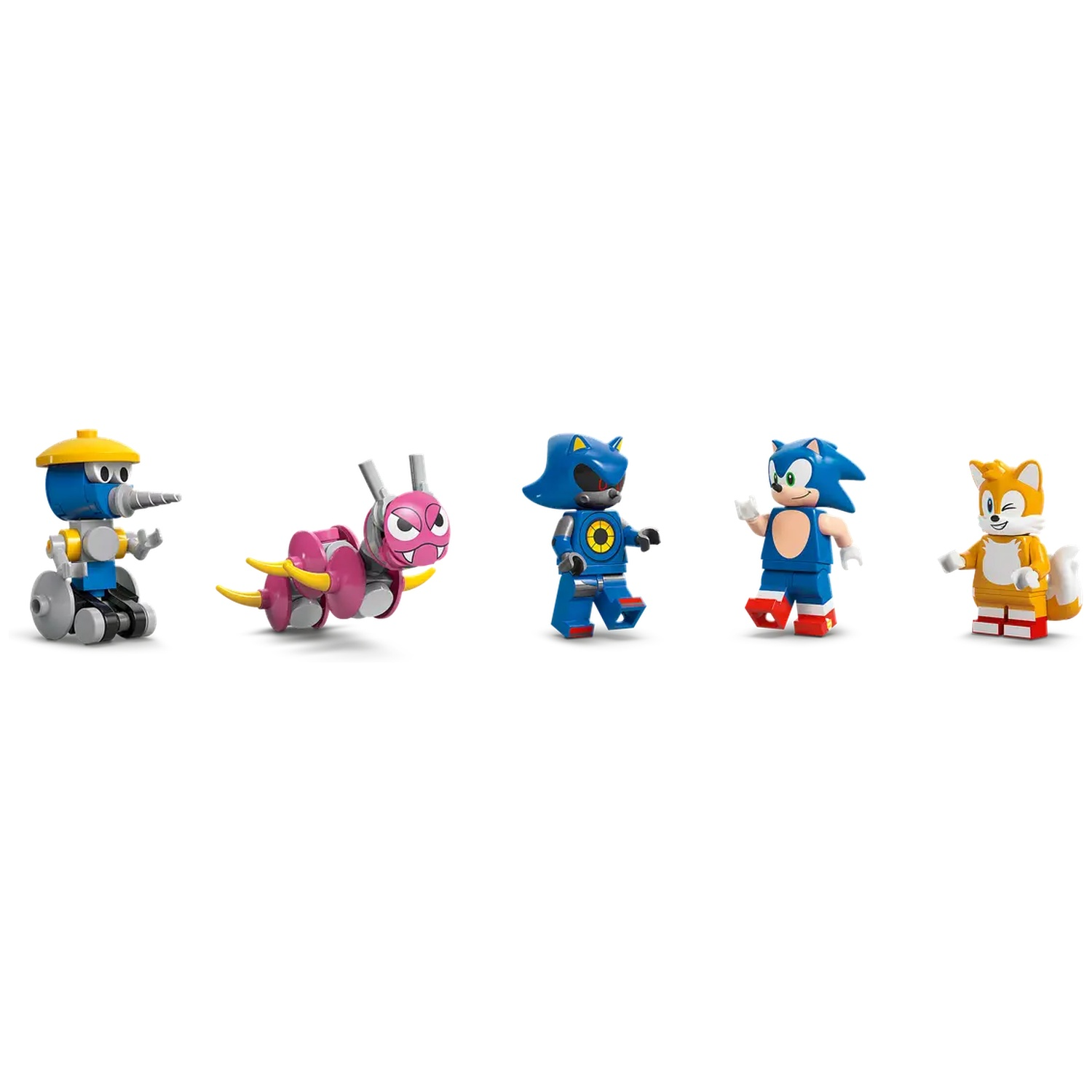 Vijf Lego Sonic-personages: een robot, een roze wezen, een robot-Sonic, Sonic en Tails, allemaal op een witte achtergrond.