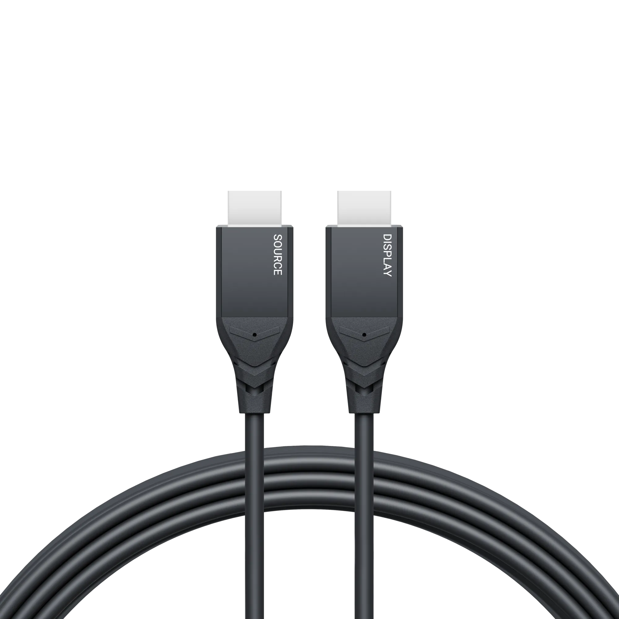 Ein HDMI-Kabel mit den Aufschriften 'SOURCE' und 'DISPLAY' wird vor schwarzem Hintergrund mit einer aufgerollten Leitung gezeigt.