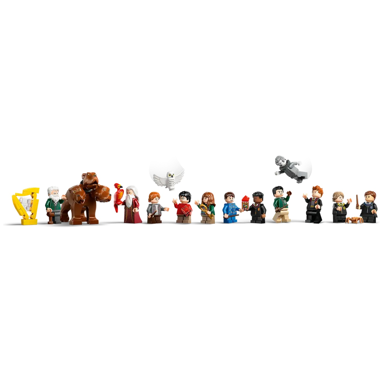 Lego set met verschillende Harry Potter-personages en wezens. Bevat figuren van Harry, Ron, Hermelien en anderen. Er zijn verschillende dieren aanwezig.