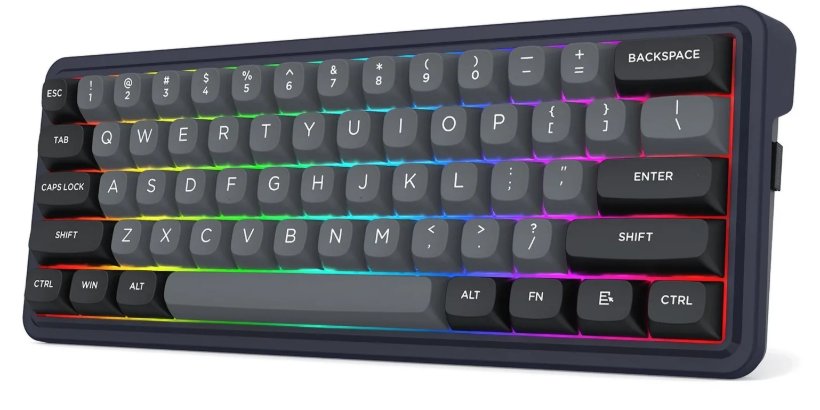 Ciemnoszara klawiatura mechaniczna z świecącymi tęczowymi diodami LED pod klawiszami. Klawisze są szare z białymi literami.