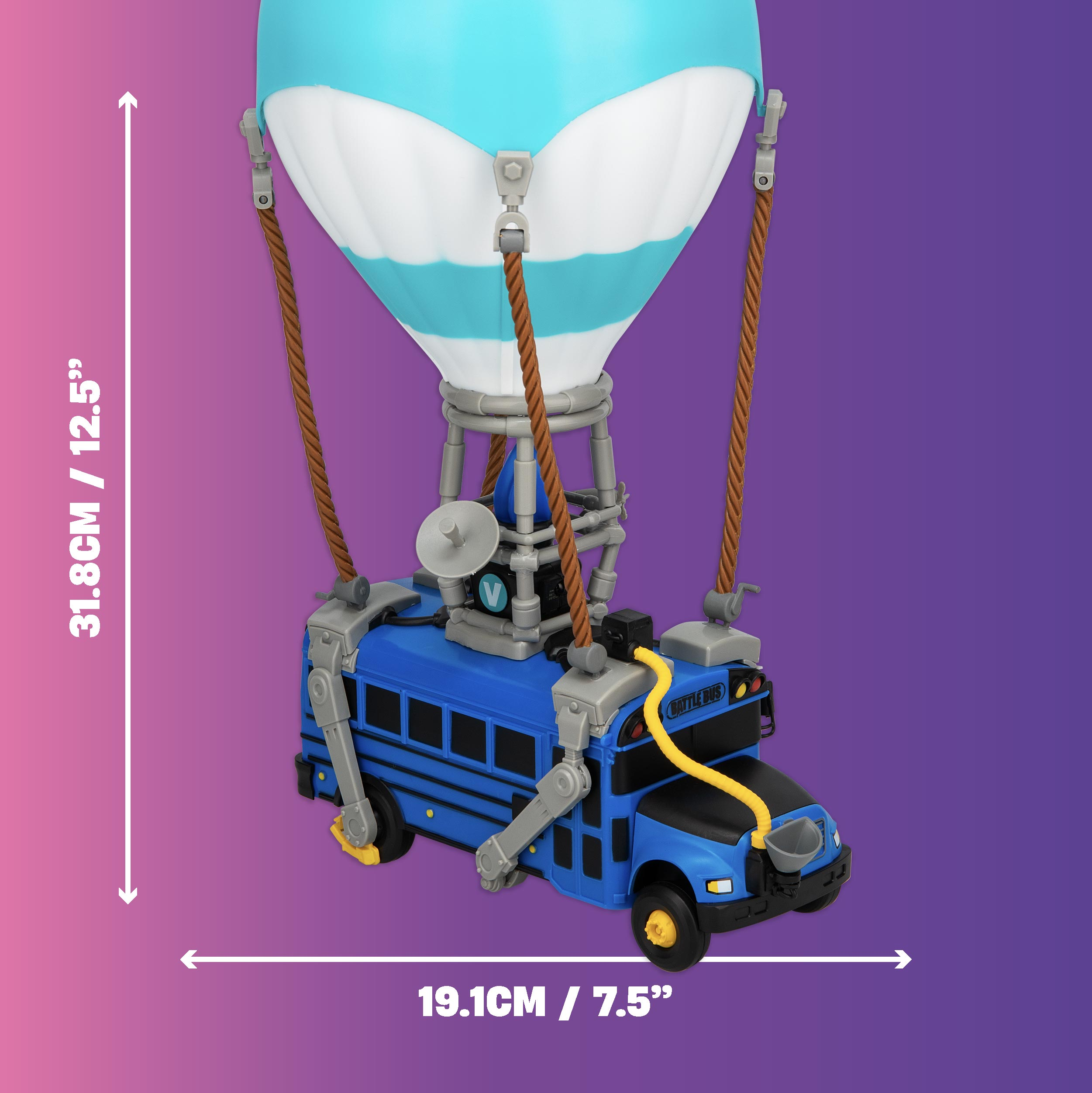 Ein Spielzeug-Battle-Bus mit blauem Buskörper, einem weiß-blauen Heißluftballon und braunen Seilen auf lila Hintergrund.