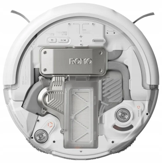 Spód białego i szarego robota sprzątającego. Posiada różne przegrody, napis ROMO i elementy niezbędne do czyszczenia.
