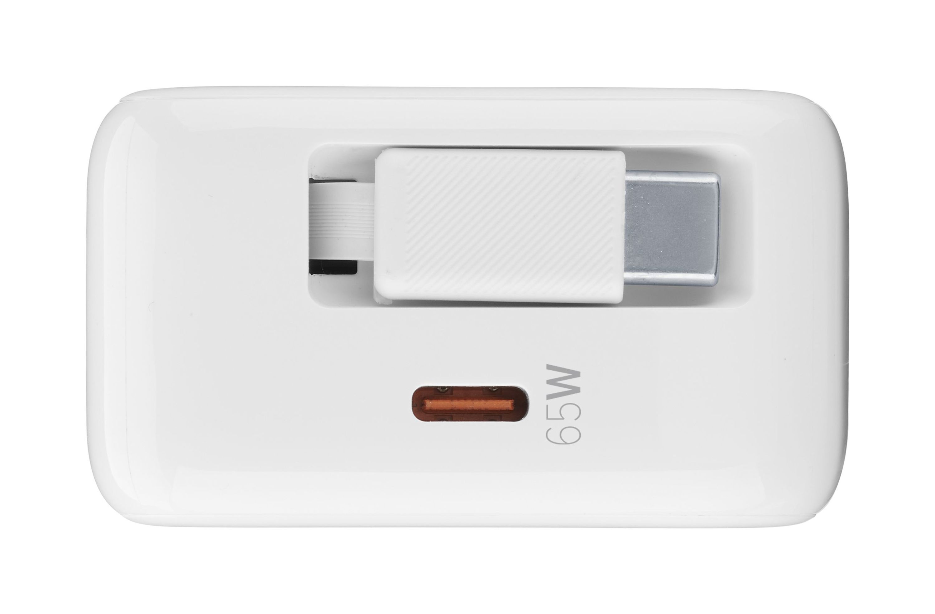 Ein weißes 65-W-Ladegerät mit einem USB-C-Anschluss und einem USB-A-Anschluss. Das Ladegerät ist auf weißem Hintergrund.