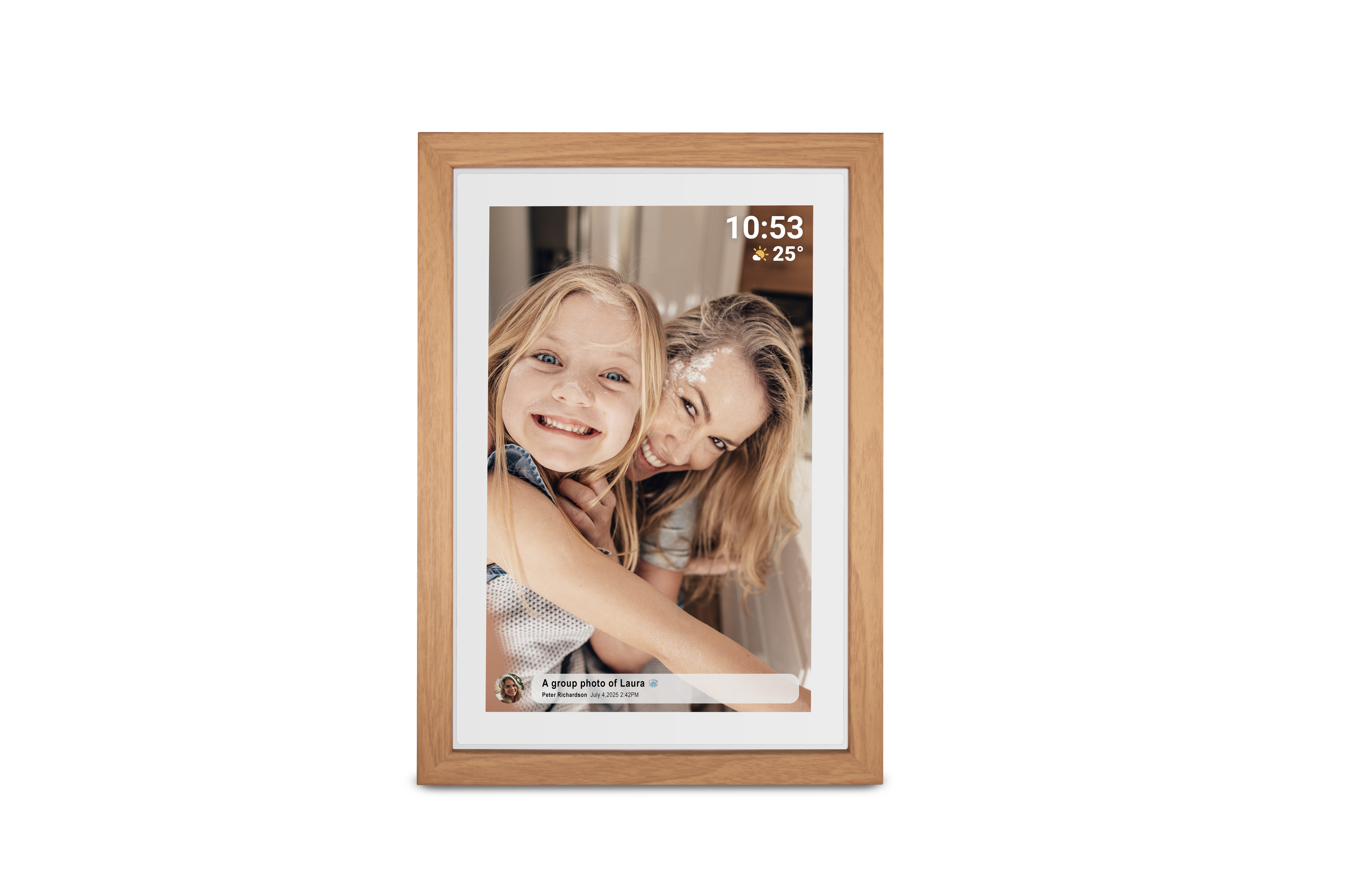Ein Fotorahmen zeigt ein Foto einer lächelnden Frau und eines Kindes. Der Rahmen ist aus Holz.