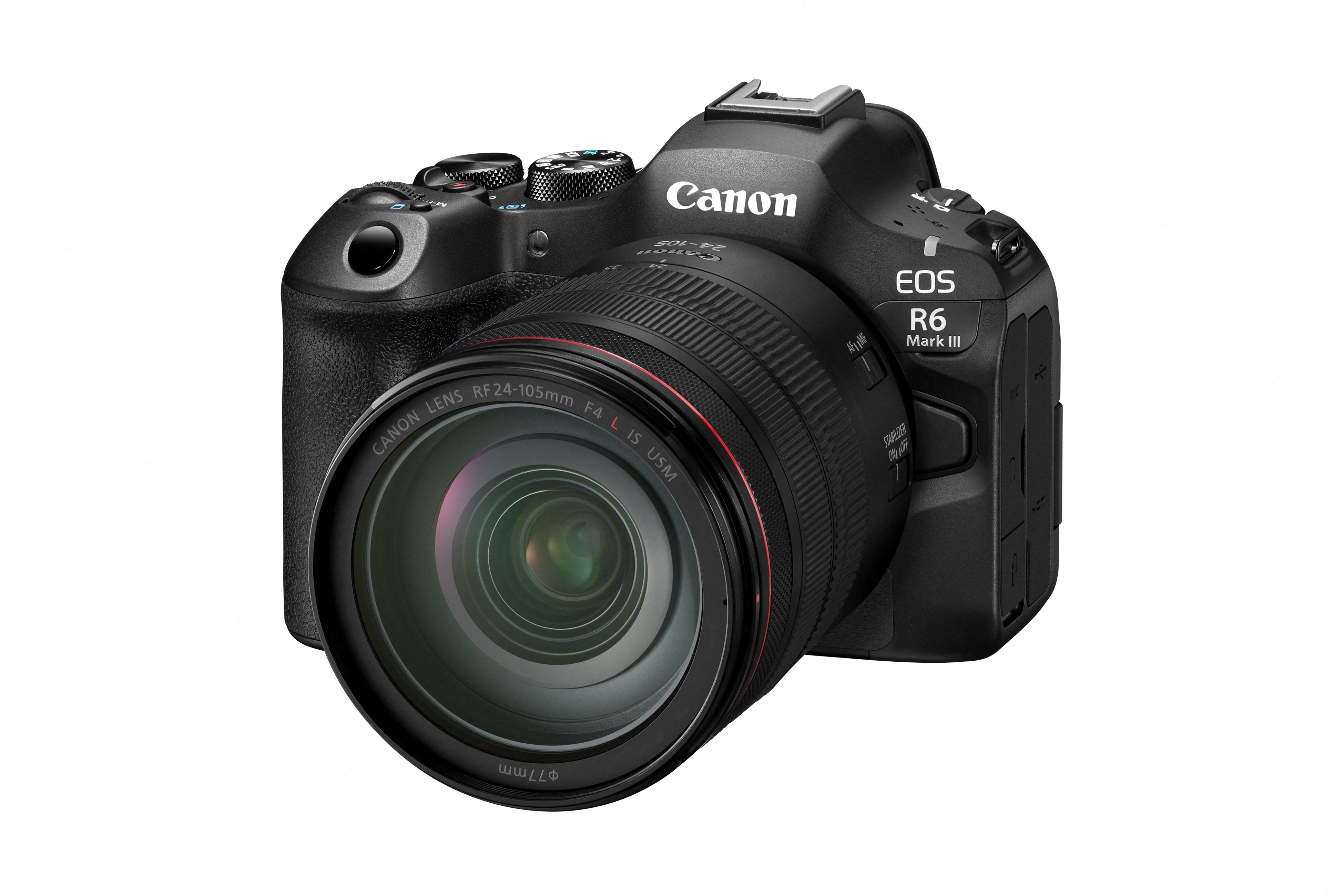 Eine schwarze Canon EOS R6 Mark III Kamera mit Objektiv. Das Objektiv ist zentriert. Der Hintergrund ist weiß.