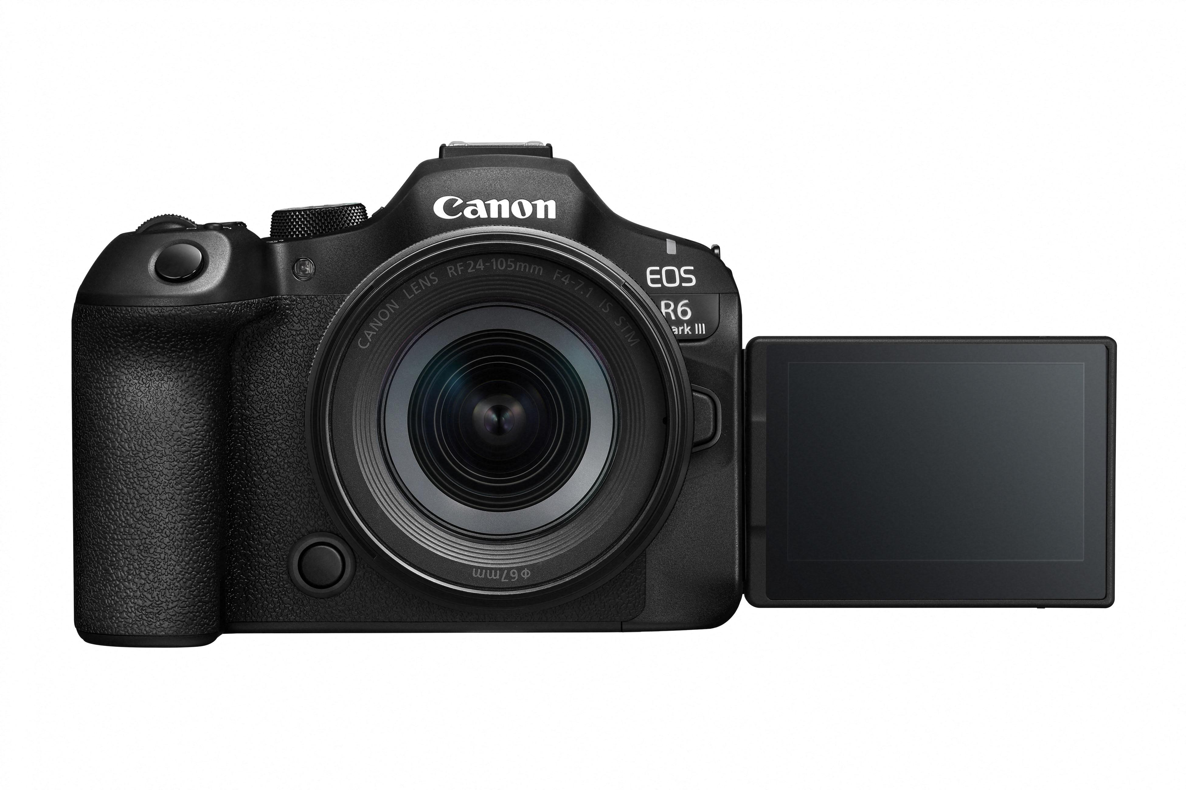 Eine schwarze Canon EOS R6 Mark III Kamera mit Objektiv und offenem Bildschirm auf weißem Hintergrund.