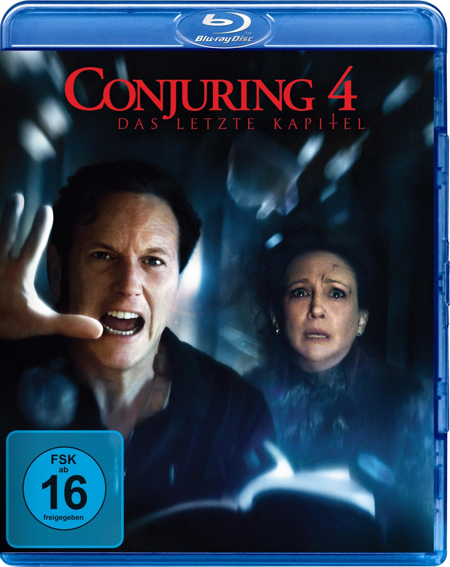 Blu-ray-Cover: Mann schreit, Frau hat Angst. Titel: Conjuring 4. Blauer Rahmen, FSK 16. Dunkler, verschwommener Hintergrund mit Leuchteffekt.