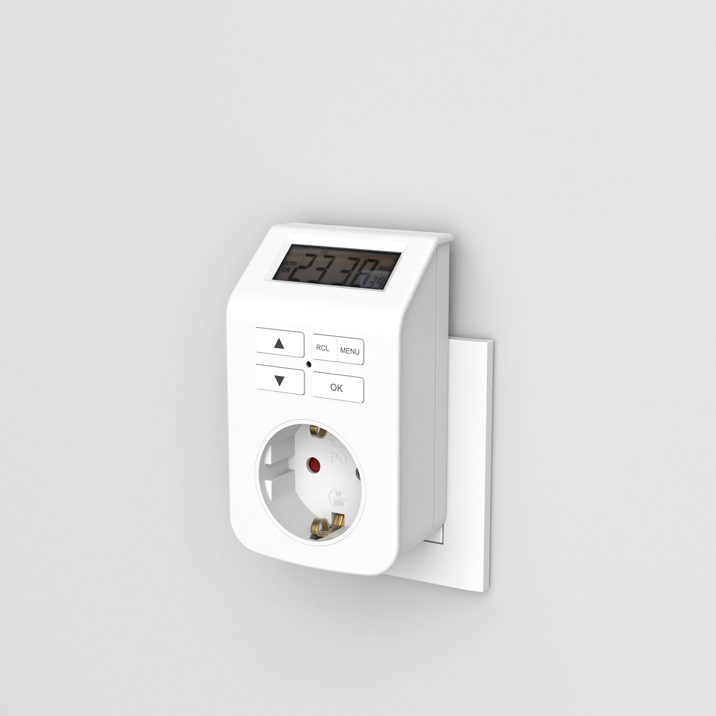 Ein weißer digitaler Timer ist an eine Steckdose angeschlossen. Er zeigt die Uhrzeit an und hat Einstelltasten.