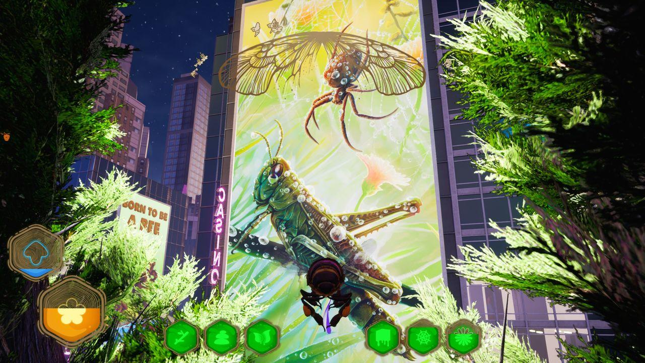 Eine lebendige Stadtszene mit einem riesigen Insekten- und Spinnen-Wandbild. Grünes Laub umrahmt das Bild. Neonlichter und Gebäude sind im Hintergrund.