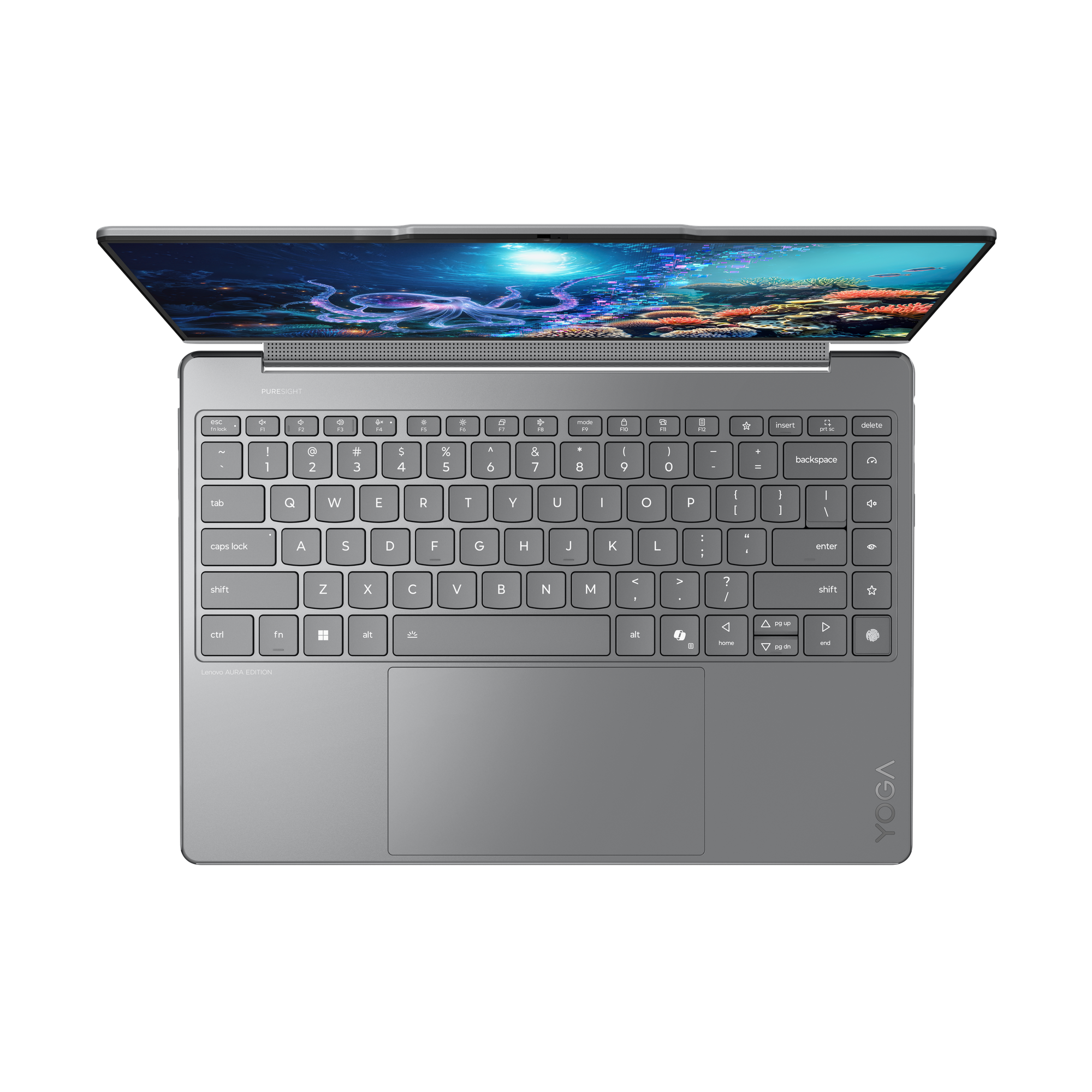 Laptop mit geöffnetem Bildschirm, der eine Unterwasserszene zeigt. Tastatur sichtbar, graue Farbe. Yoga-Marke ist rechts.