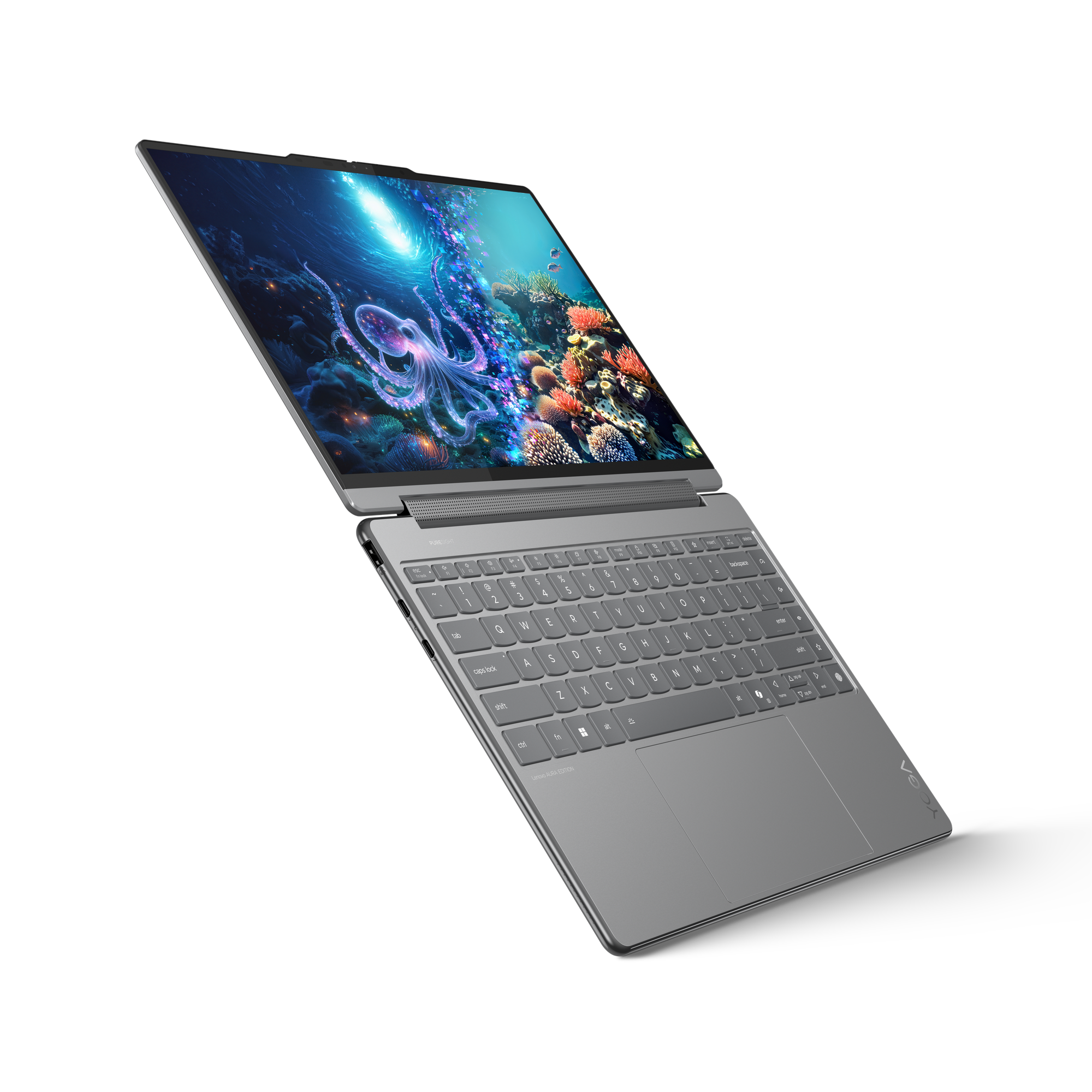 Geöffneter Laptop mit Unterwasserszene auf dem Bildschirm. Graue Tastatur und Gehäuse. Schwarzer Hintergrund.