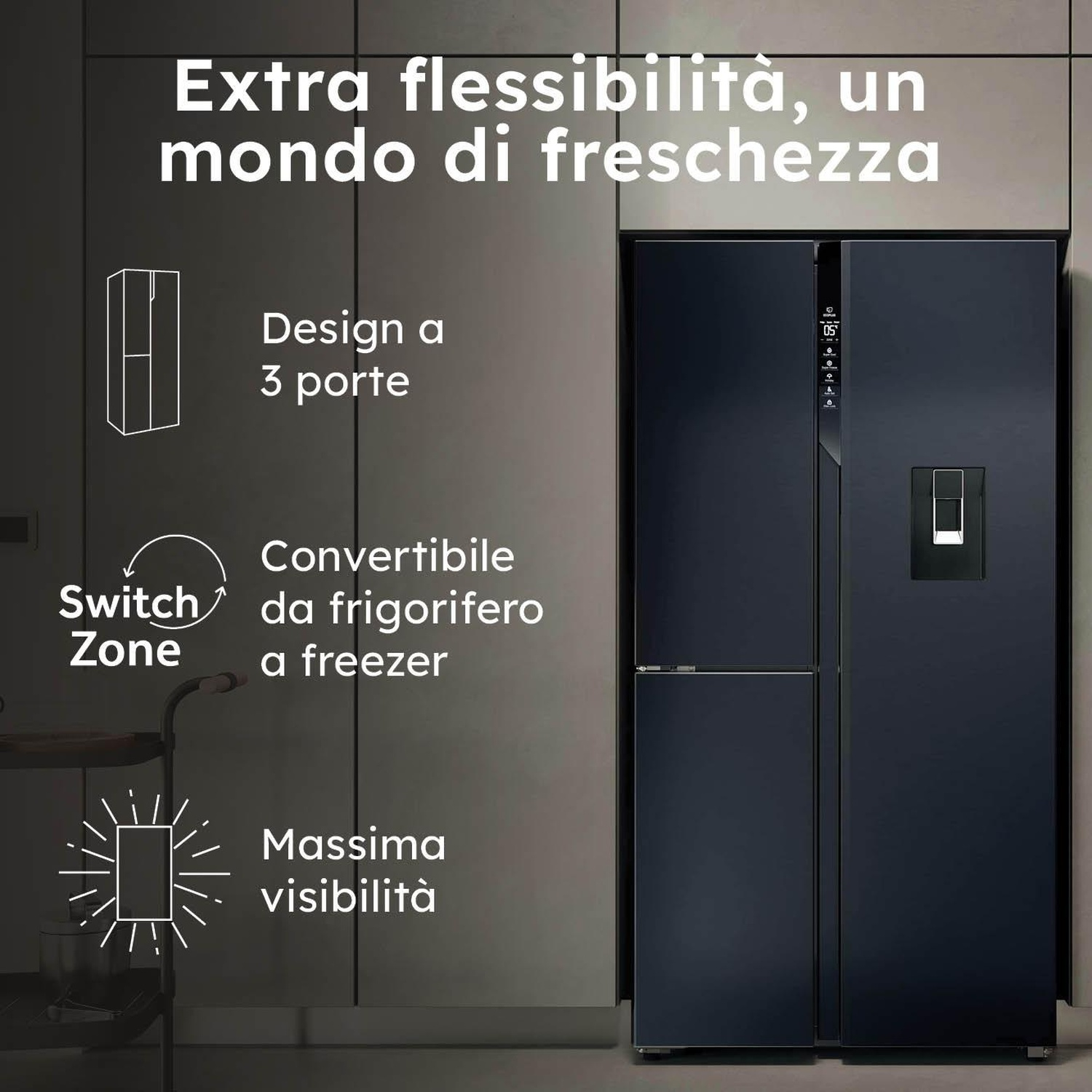 Frigorifero nero a tre porte. Il testo evidenzia flessibilità, design e visibilità. Con dispenser d'acqua.
