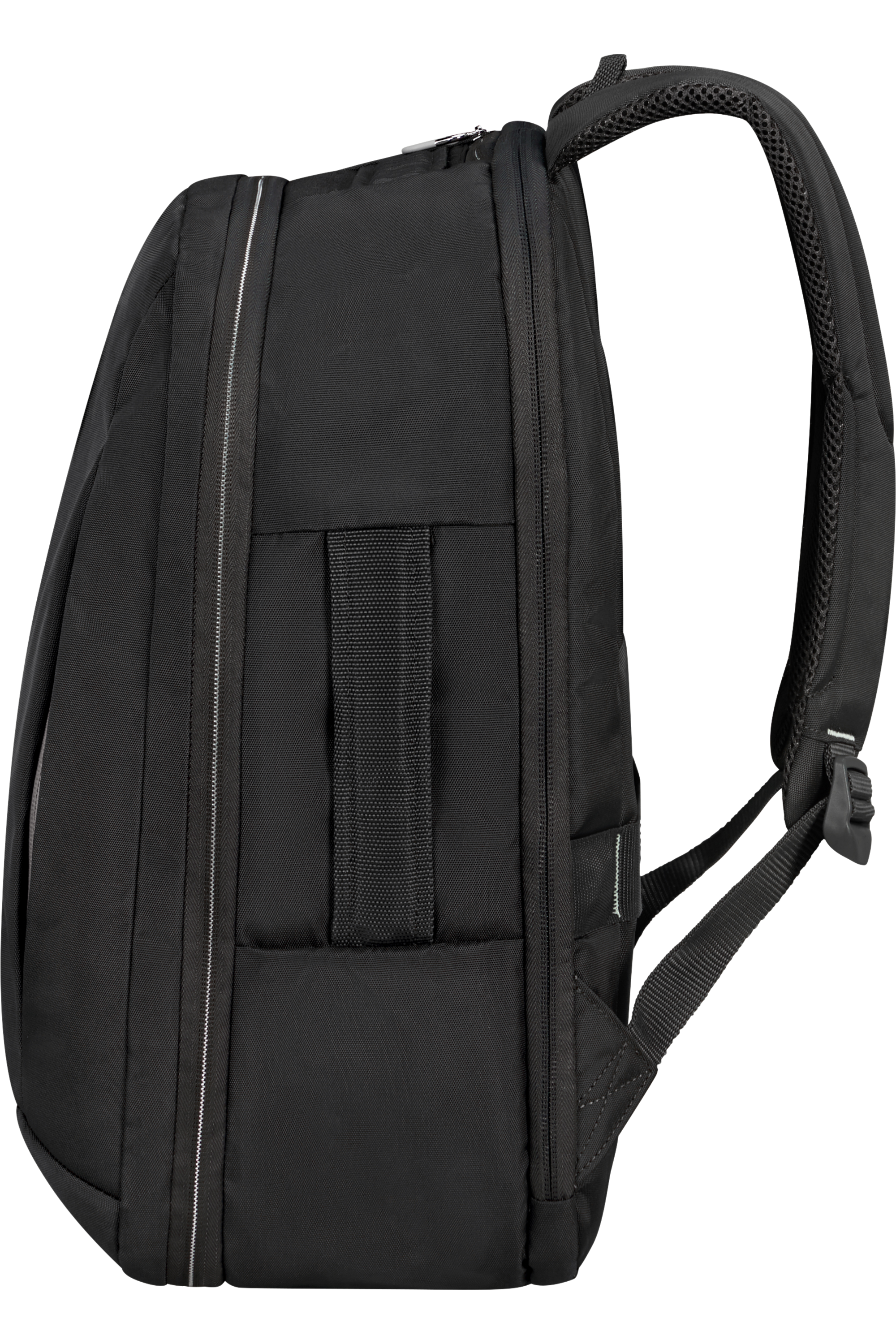 Schwarzer Rucksack Seitenansicht. Merkmale: Reißverschluss, gepolsterte Gurte und ein Griff. Weißer Besatz.