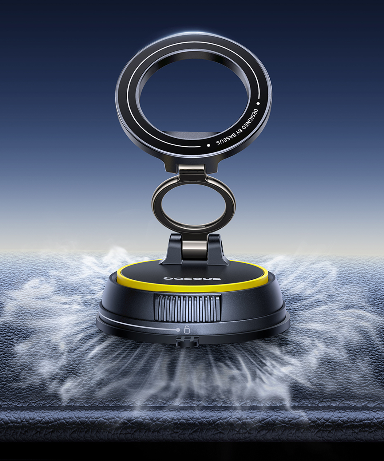 Un ambientador para coche negro y amarillo con diseño circular, emitiendo vapor nebuloso sobre fondo azul oscuro.