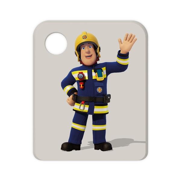 Ein Cartoon-Feuerwehrmann in blauer Uniform und gelbem Helm winkt. Er steht auf hellgrauem Hintergrund mit einem weißen Kreis.