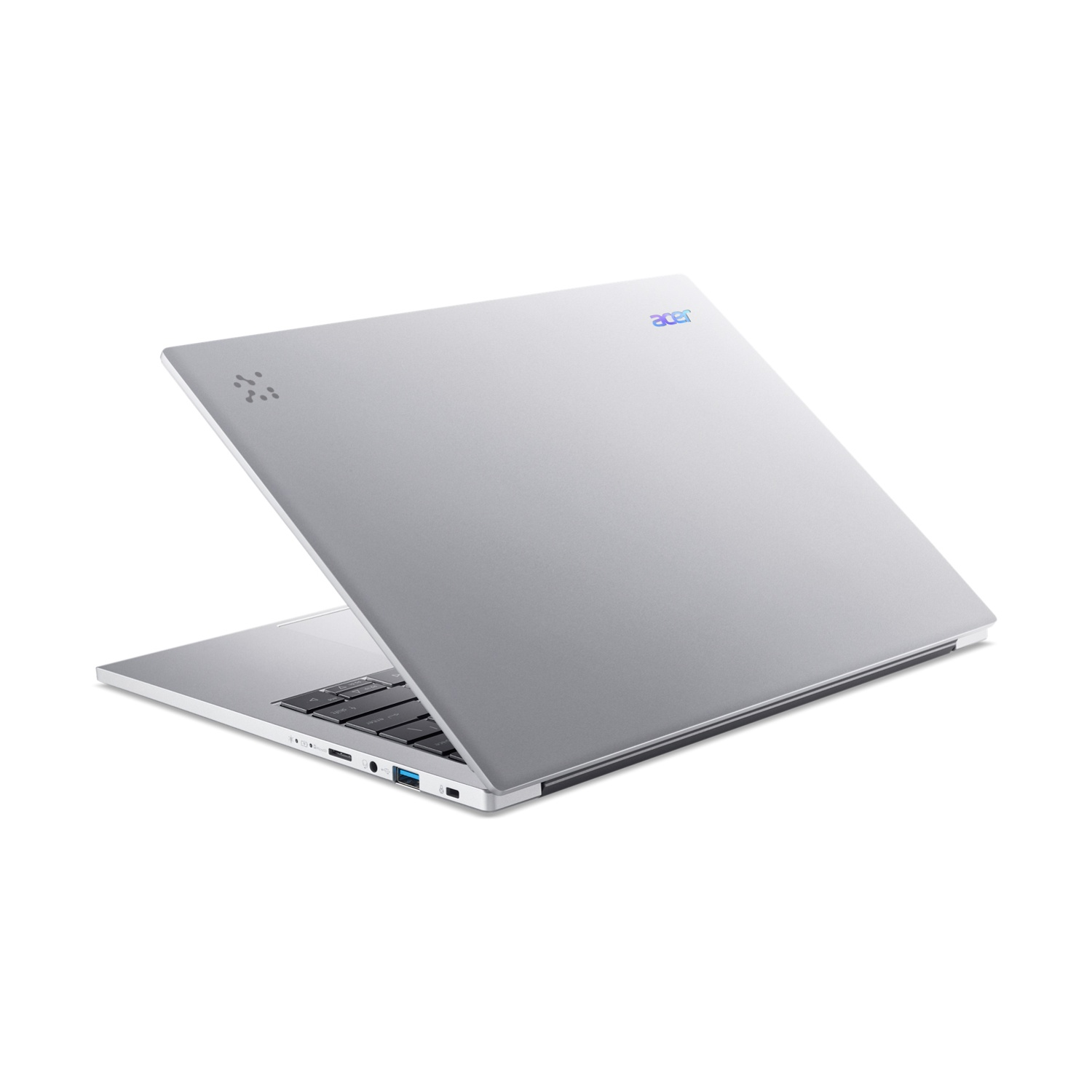 Laptop Acer argento, leggermente aperto, su sfondo bianco. Tastiera visibile, logo Acer. Design minimalista.