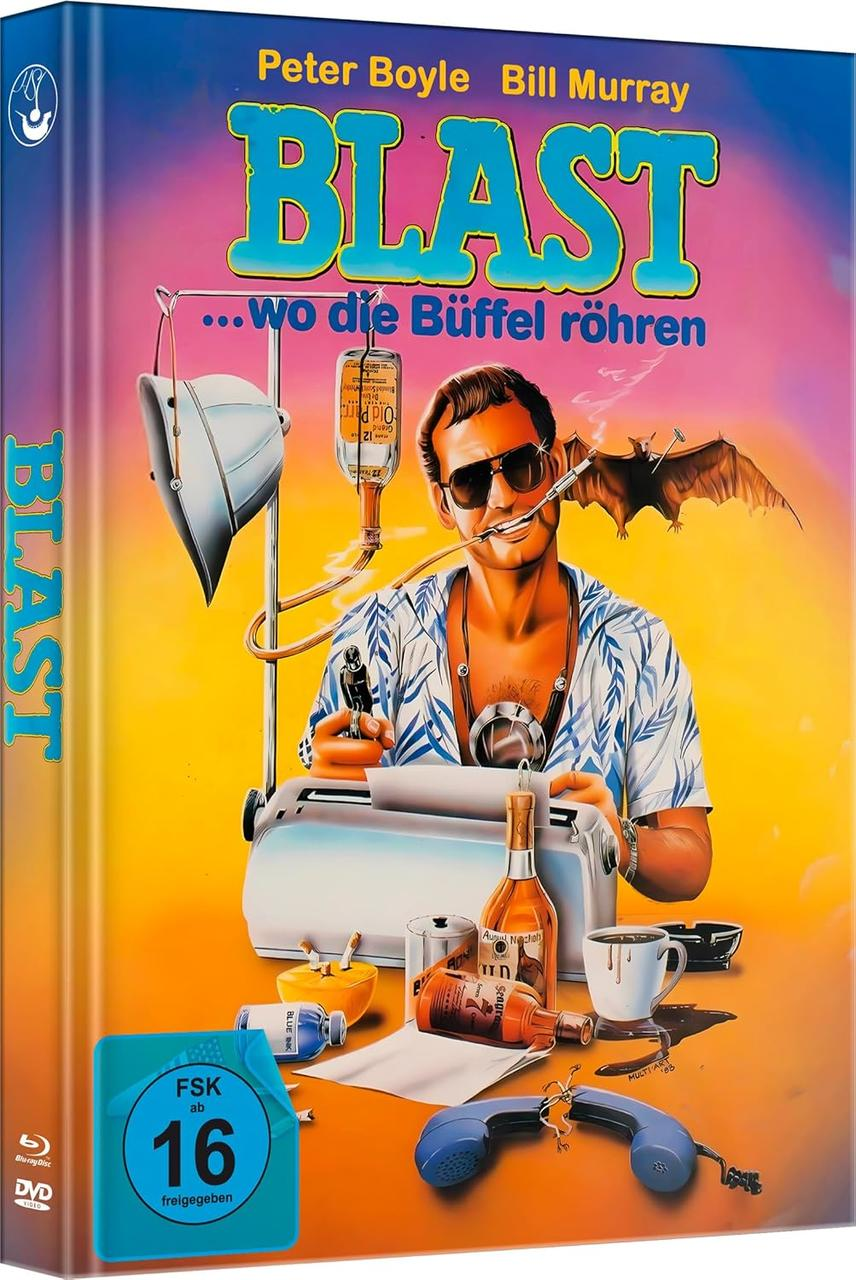 DVD-Cover. Mann mit Sonnenbrille raucht Spritze, Infusion, Fledermaus, Schreibmaschine, Flaschen und Telefon. Titel: BLAST.