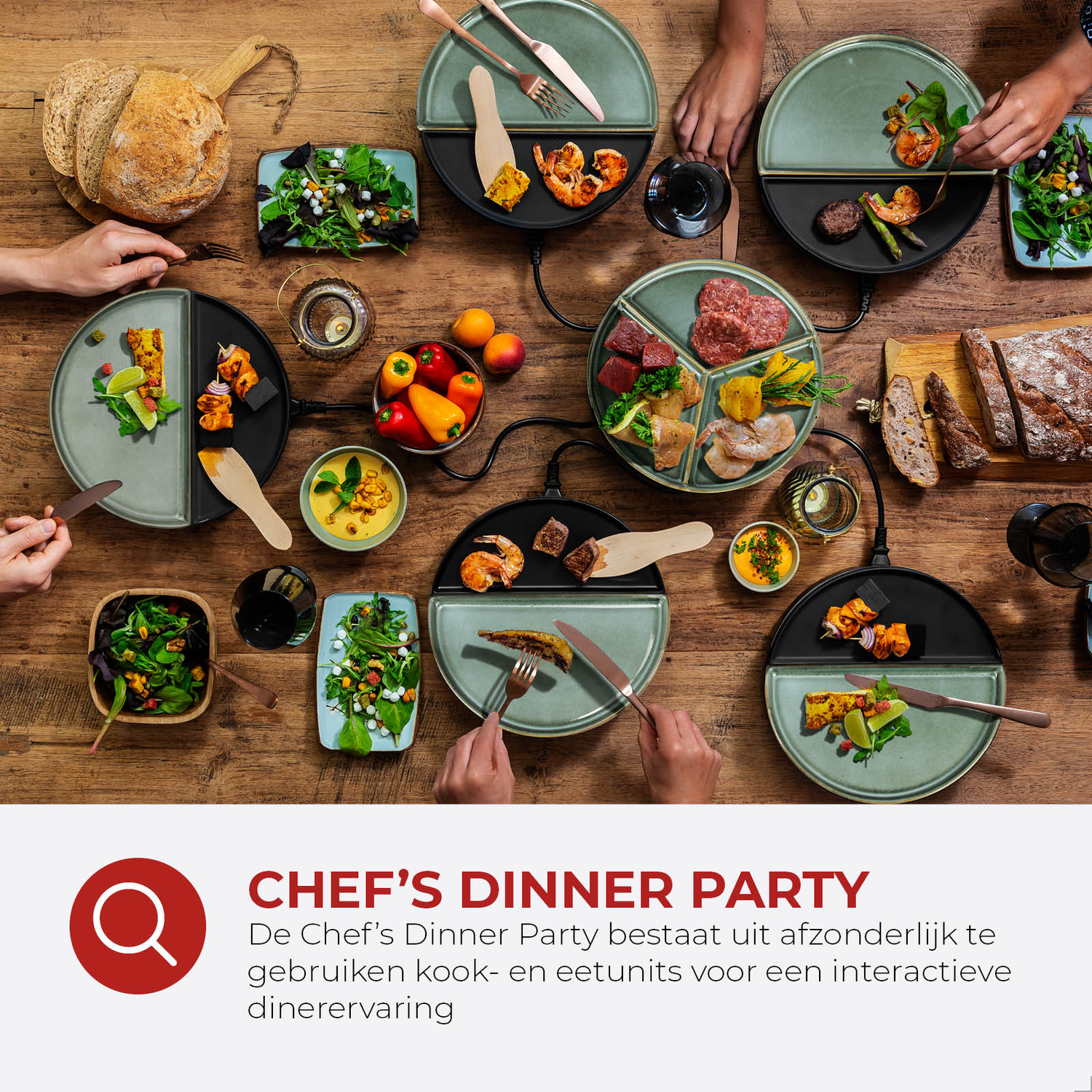 Een houten tafel met diverse gerechten: brood, salades, gegrild eten, sauzen en borden, met handen die naar eten reiken.