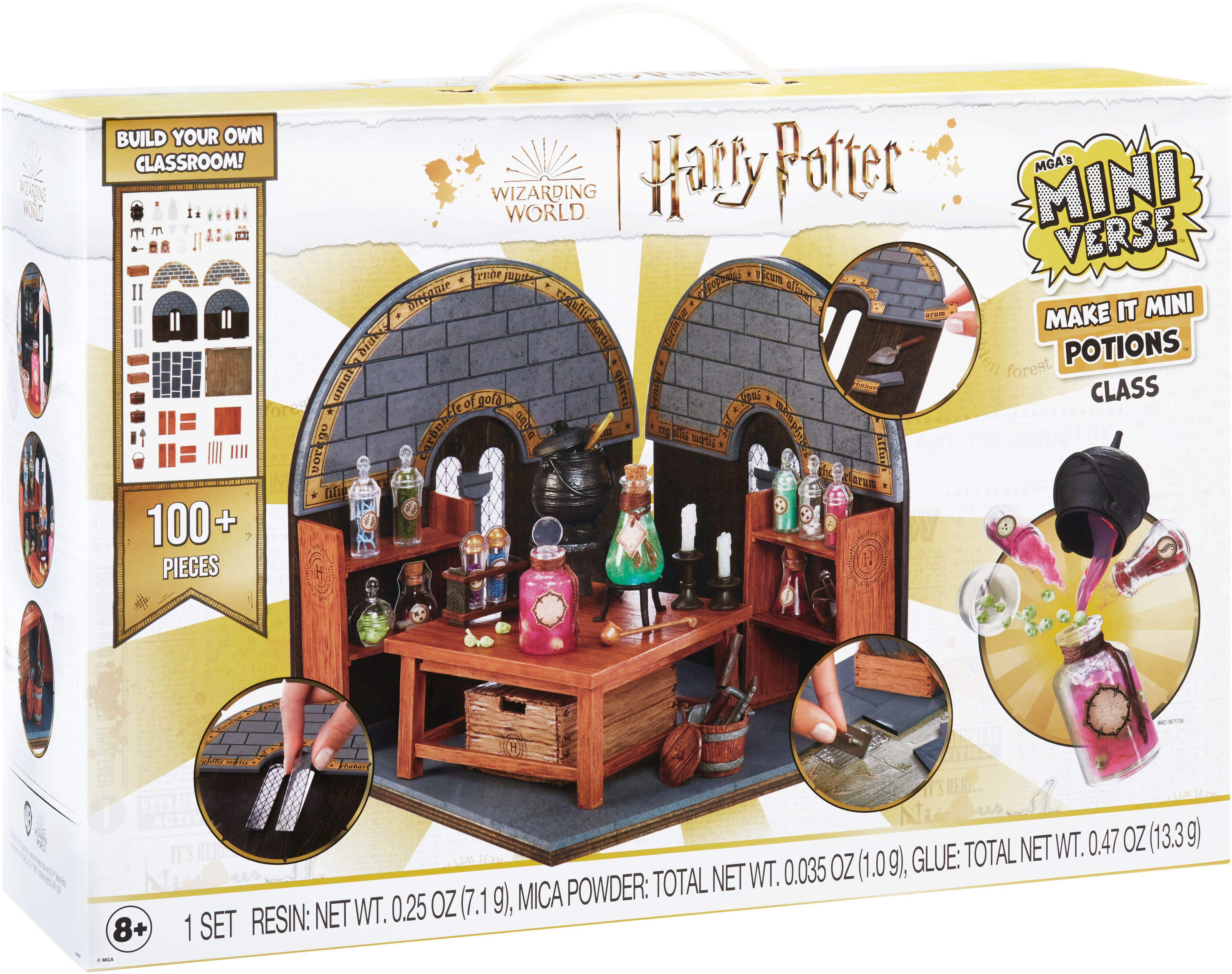 Schachtelkunst für ein Harry-Potter-Tränke-Set. Es zeigt eine Miniatur-Klassenzene mit vielen kleinen Flaschen.