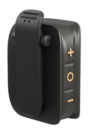 Czarne urządzenie audio z klipsem. Ma symbol plusa, kółka i minusa. Klips jest po lewej stronie, przyciski po prawej.