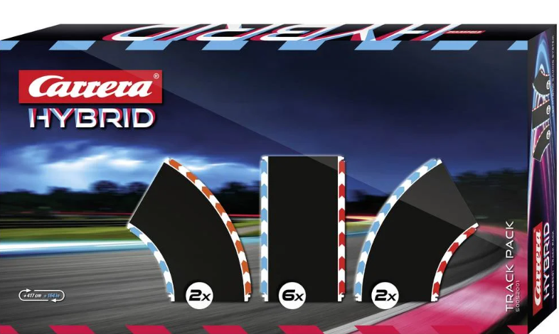 Schachtelkunst für ein Carrera Hybrid Streckenpaket. Es zeigt Streckenteile mit rot, weiß und blau umrandeten Kanten vor dunklem Hintergrund.