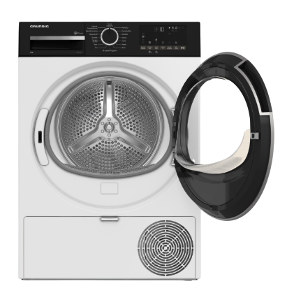Beyaz bir Grundig kurutma makinesi, kapısı açık. İç tambur görünür. Kontrol paneli siyah. Altta yuvarlak bir havalandırma deliği var.