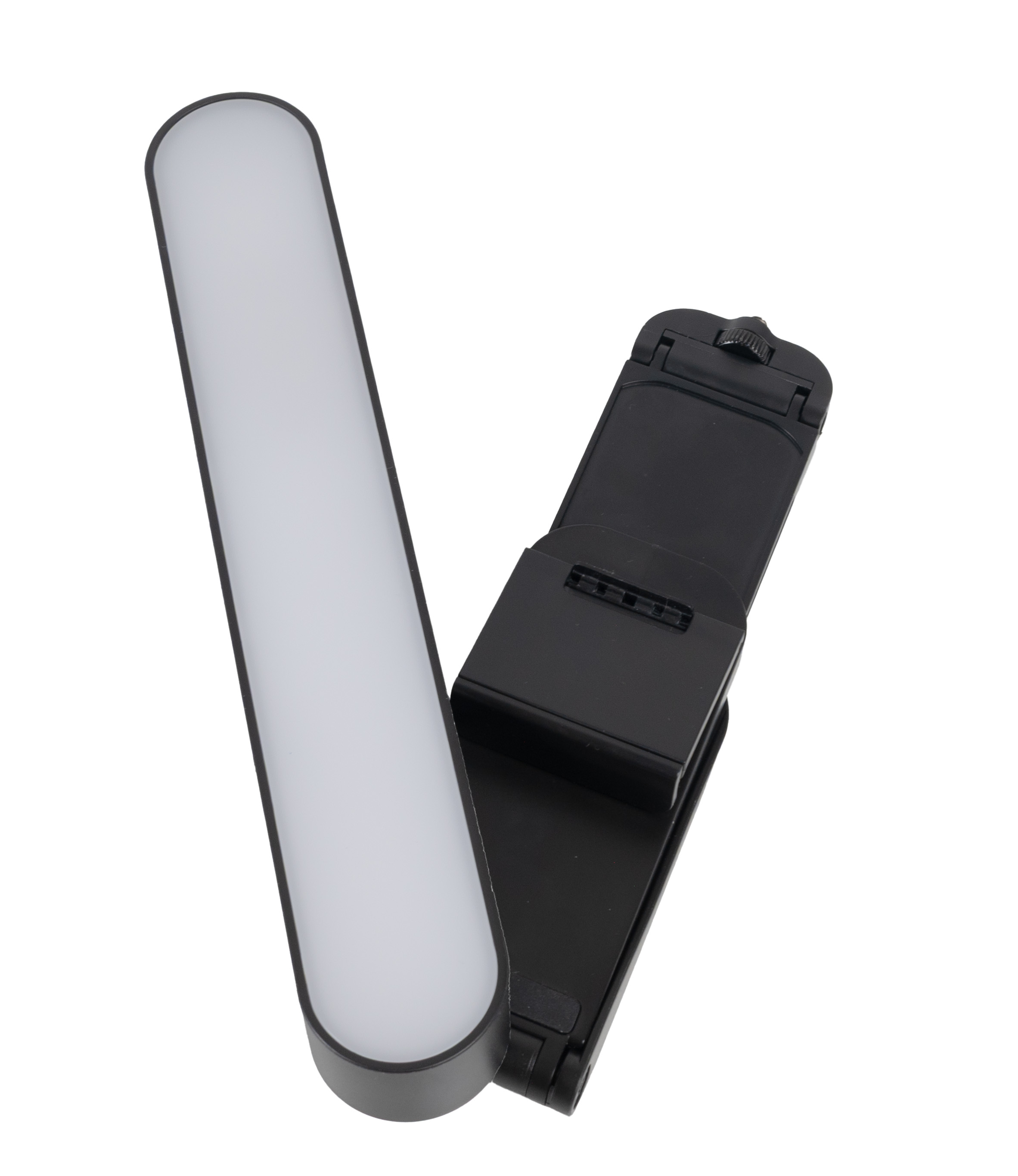 Eine weiße LED-Lichtleiste mit einem schwarzen, verstellbaren Ständer, vor weißem Hintergrund.