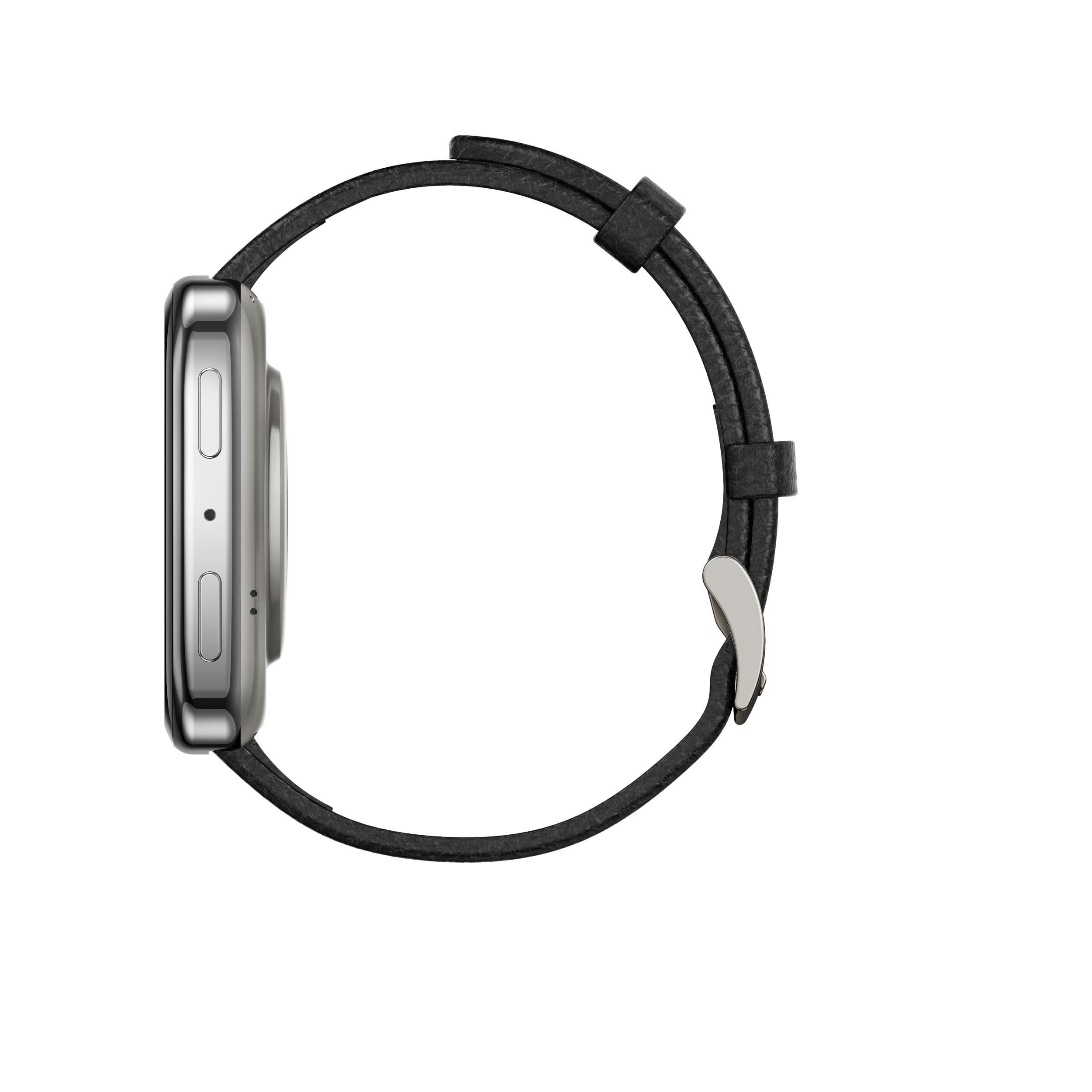 Eine silberne Smartwatch mit schwarzem Lederarmband. Die Uhr befindet sich auf weißem Grund.